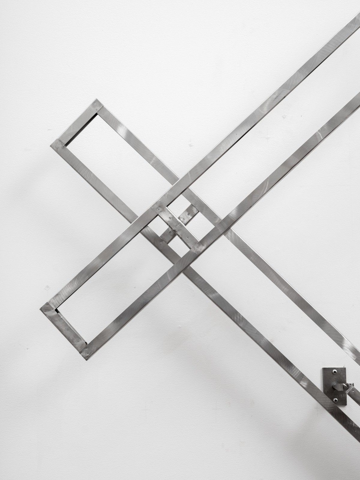 George Rickey, Two Open Rectangles Diagonal Jointed - Wall, 1985 (begun 1984)