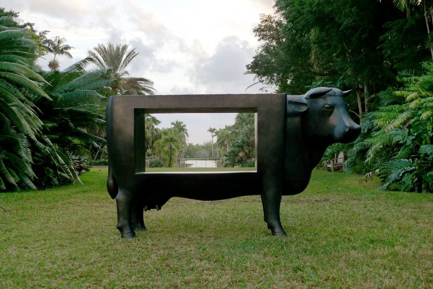 François-Xavier Lalanne, Vache Paysage (La Grande), 2006