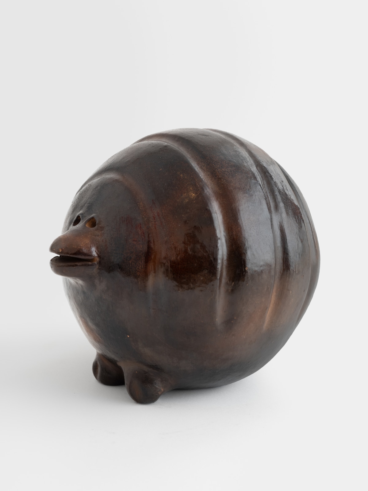 Julia Isidrez, Pelota con relieve, 2023