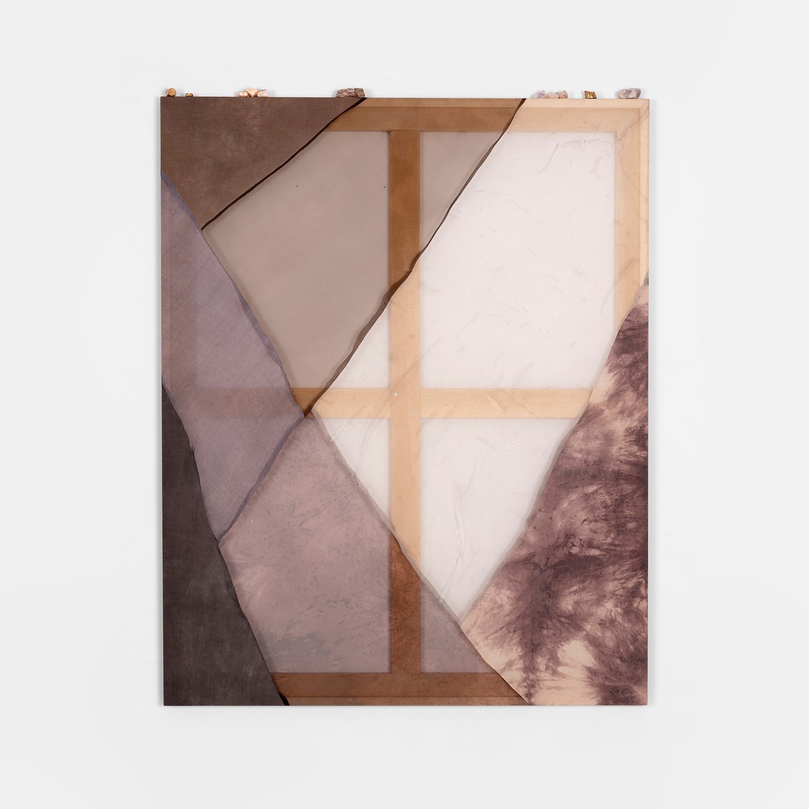 Martha Tuttle, I walk along the bottom of a canyon, finding mineral matter and fragments of bones, 2025