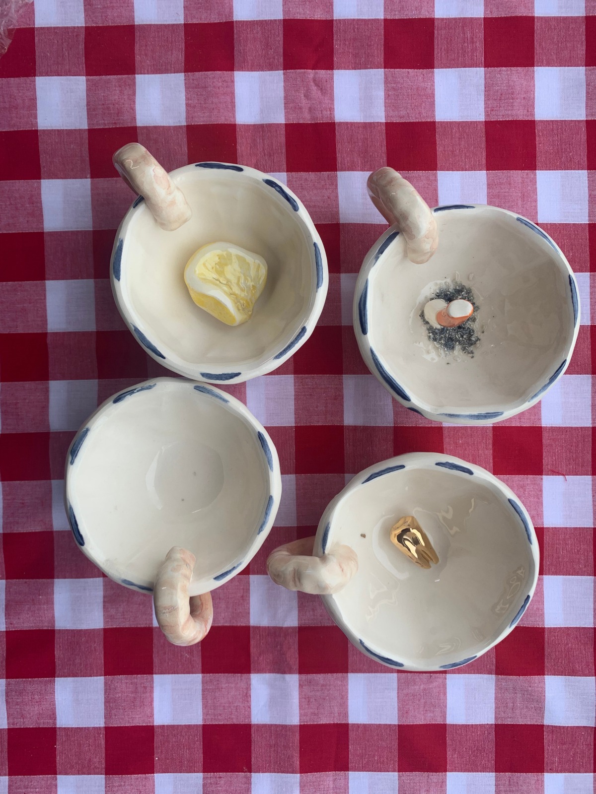 Alma Berrow, Mug Plain, 2021