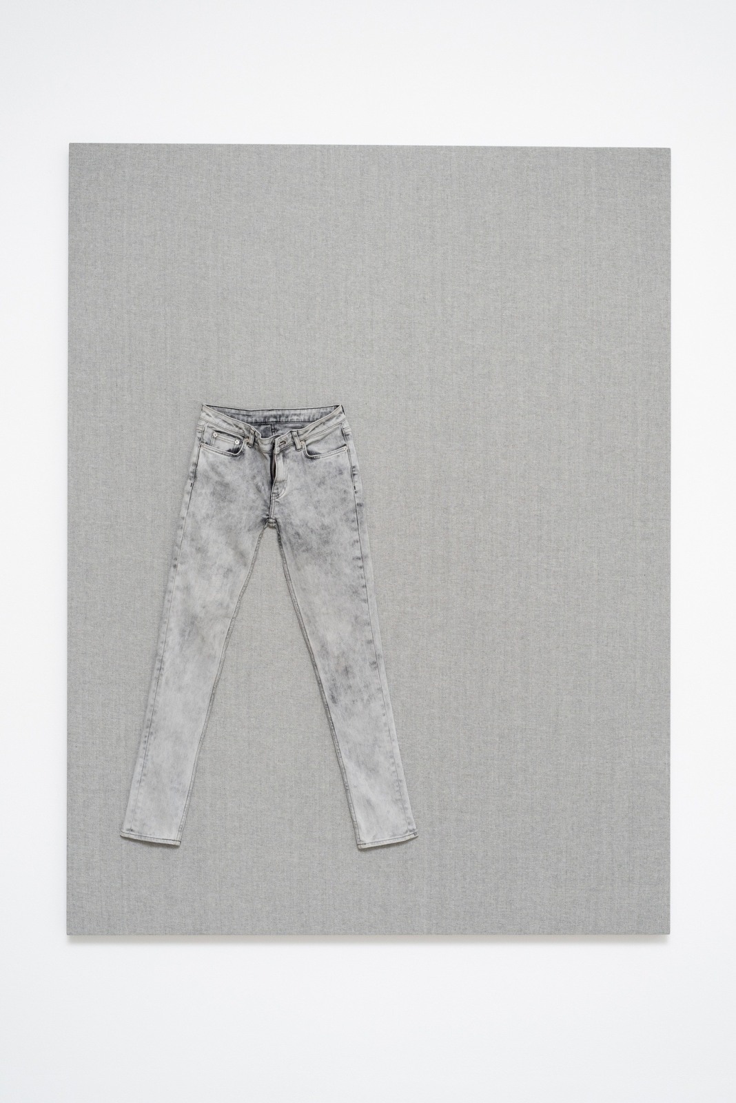 Josephine Meckseper, TEN MINUTES OLDER, 2015