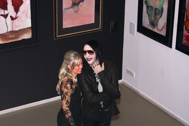 <font>Brigitte Schenk and Marilyn Manson, gallery opening,</font><i> <font>Les Fleurs du Mal</font><font>,</font> </i><font>Cologne 2008</font>