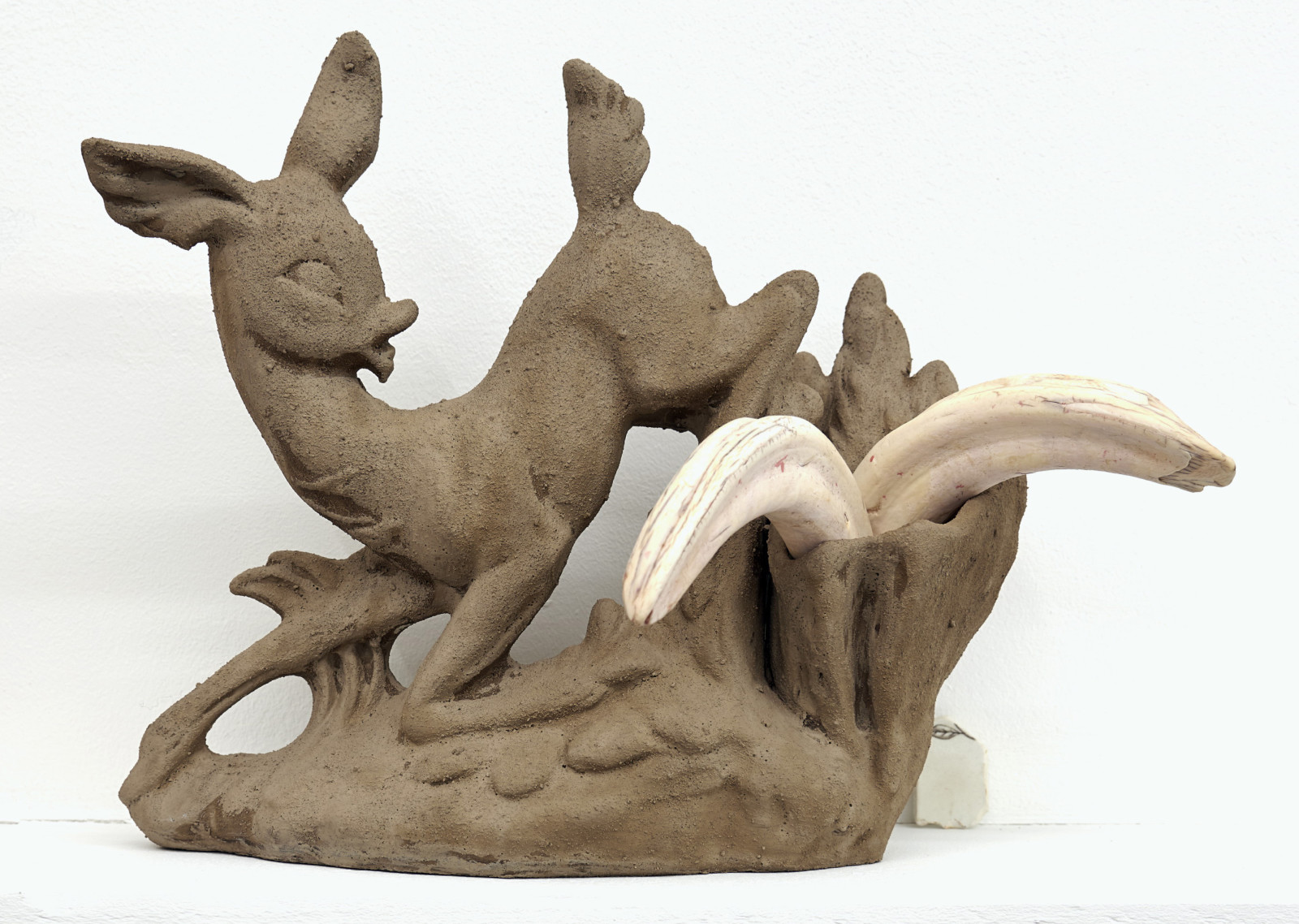 Emily Hesse  ‘Accidental, Dear’ 2018 Ceramic, Scented Clay (Christmas Spice), Wild Boar Tusks 31.5 x 29.5 x 18 cm 12 3/8 x 11 5/8 x 7 1/8 in  Photo: John McKenzie Courtesy of the artist and Workplace Foundation