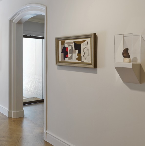 Front Gallery (Left to Right) : Ben Nicholson, Florentine Ballet (1934) and Barbara Hepworth, Single Form (1934)