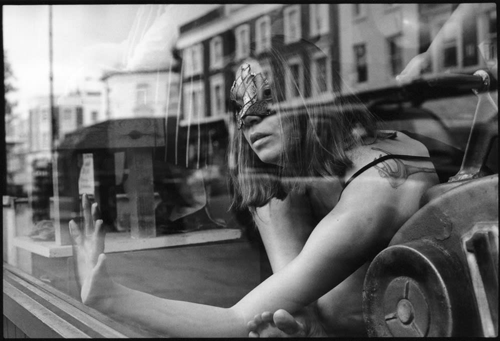 Nicola Bensley, Shop window, London, 2015