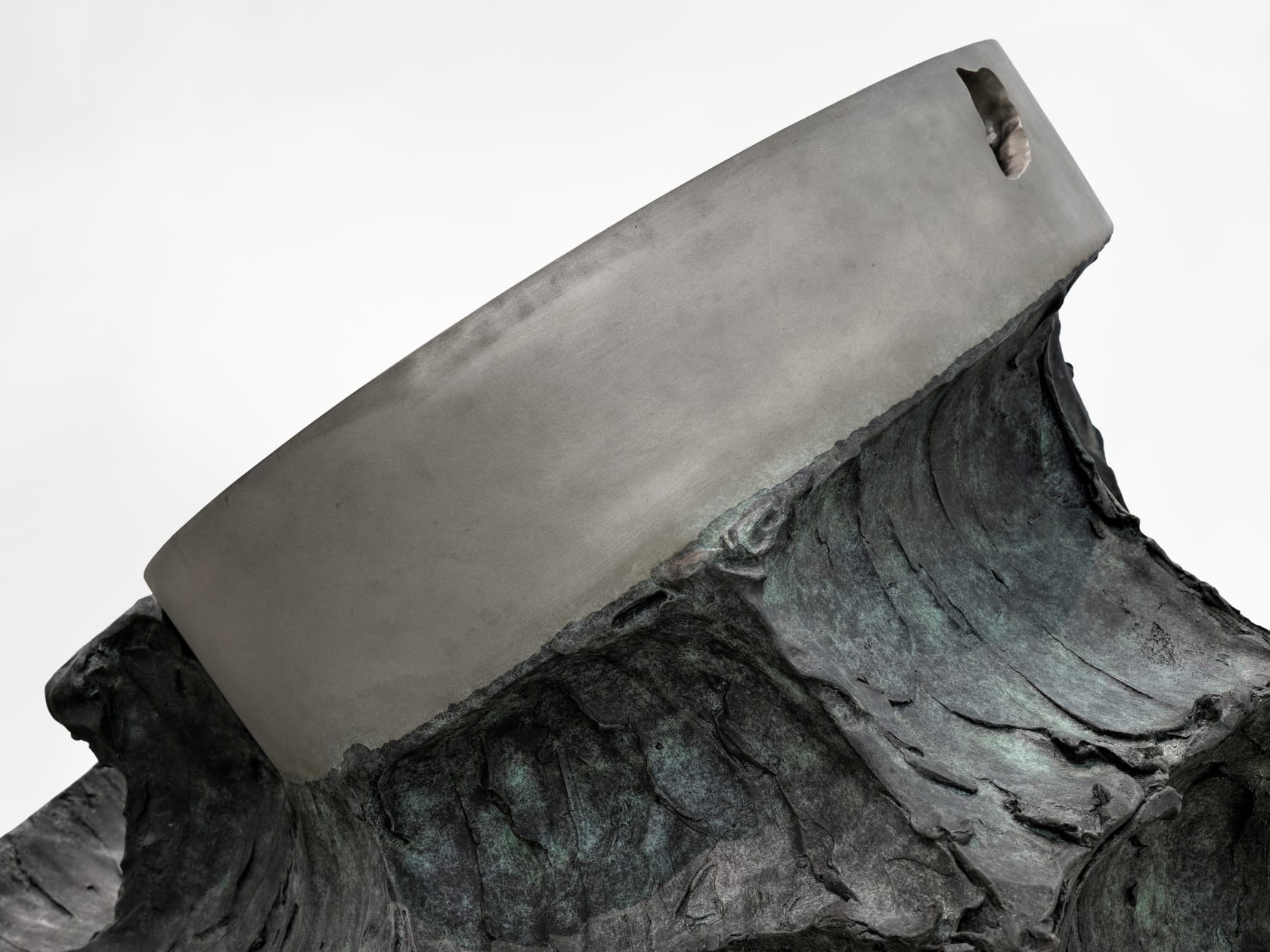 Giuseppe Penone Geometria nelle mani - ovale, 2005 Bronze, polished stainless steel 48 1/4 x 65 x 53 1/8 in....