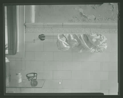 Francesca Woodman, Study for Temple Project, New York, 1979