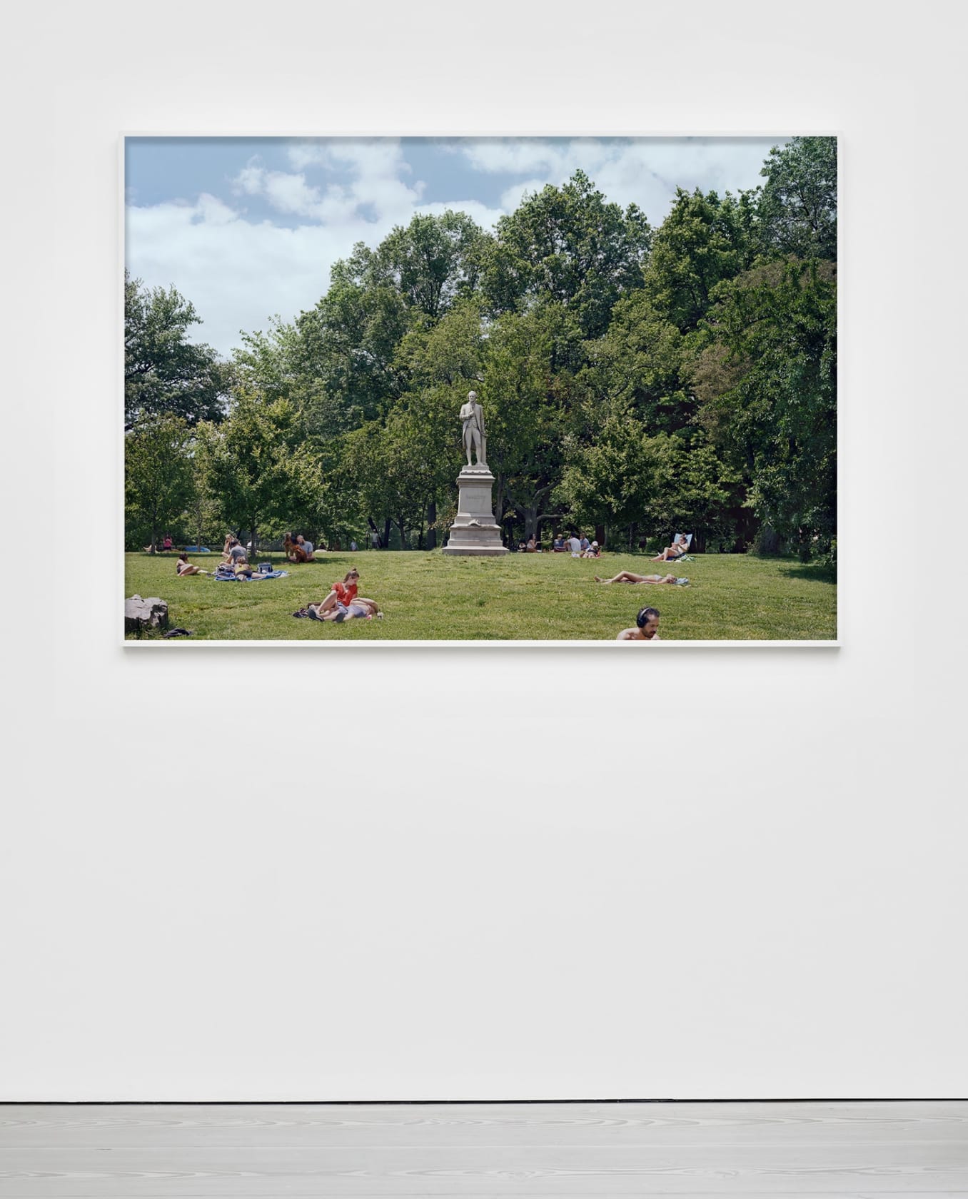 An-My Lê, Alexander Hamilton Statue, Central Park, New York City, from Silent General, 2020