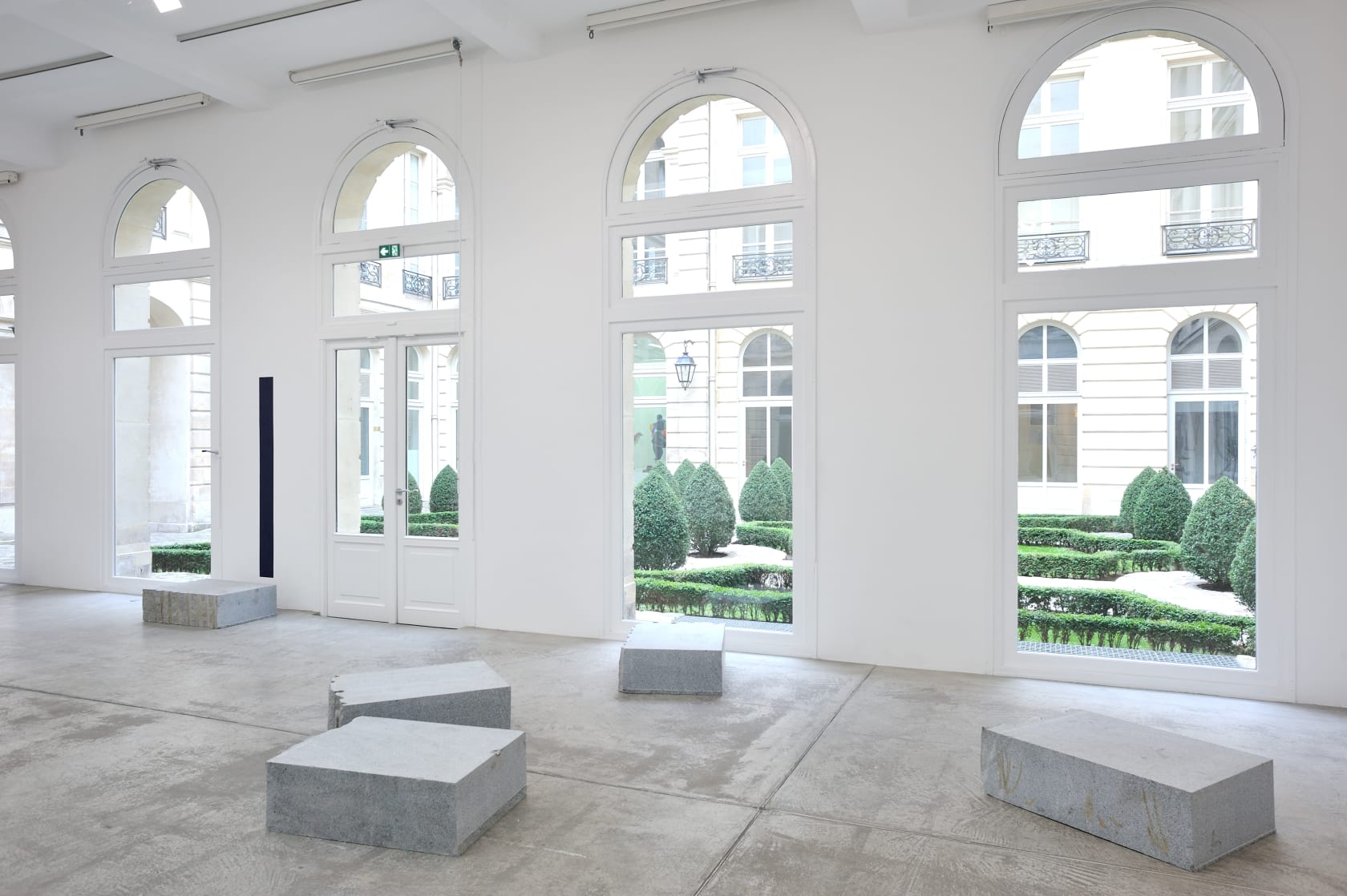 An exhibition installation view from: Giovanni Anselmo