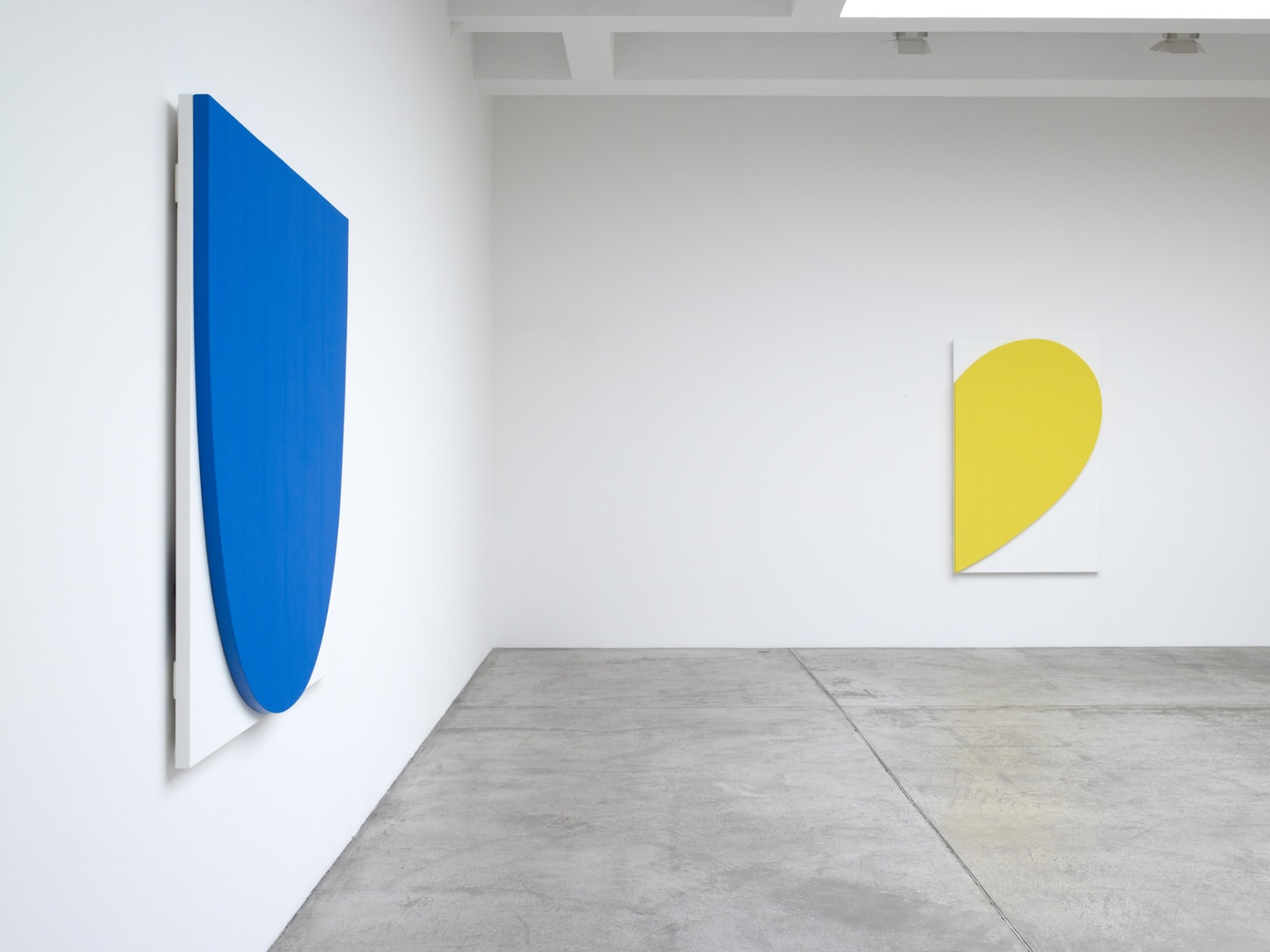 An exhibition installation view from: Ellsworth Kelly