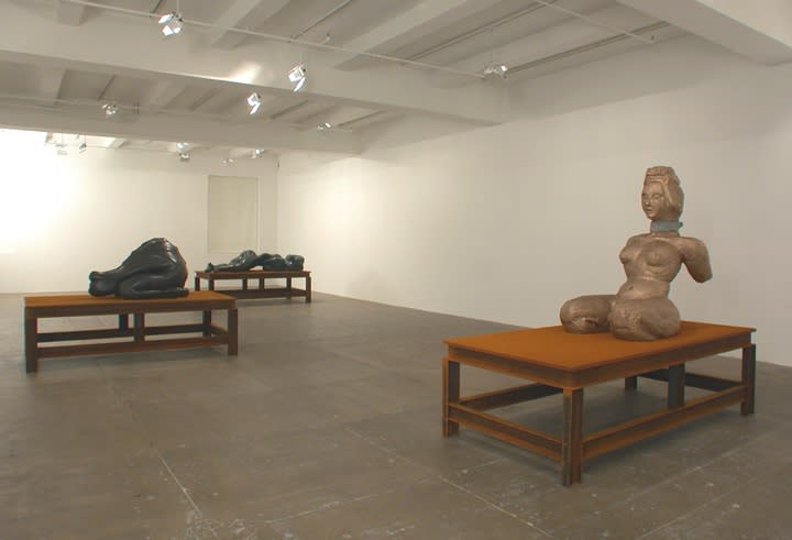 An exhibition installation view from: Thomas Schütte