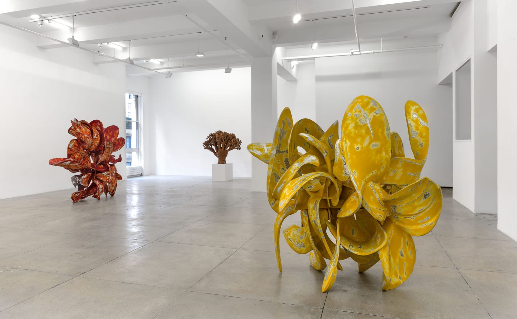 An exhibition installation view from: Tony Cragg, Recent Sculptures