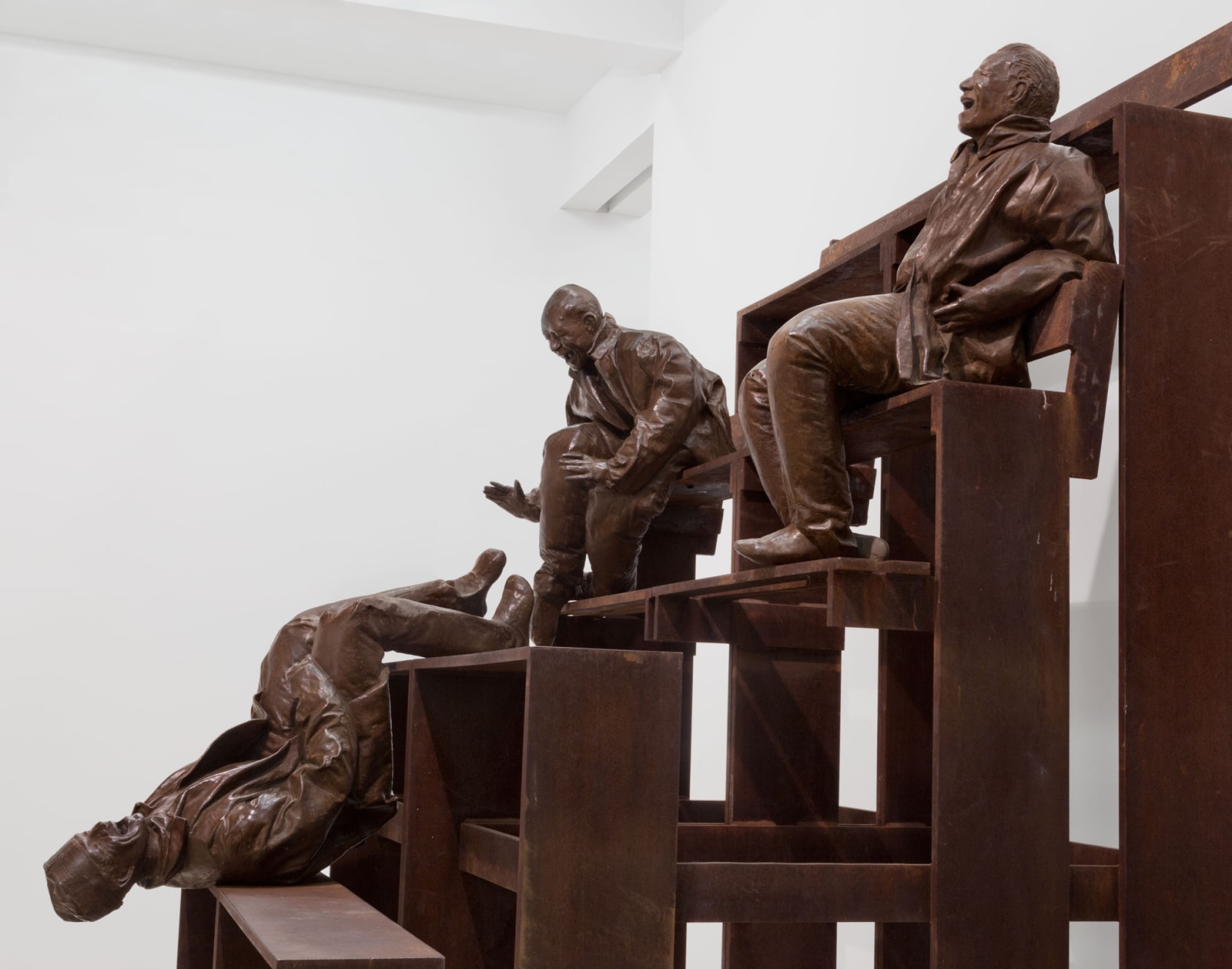 An exhibition installation view from: Juan Muñoz