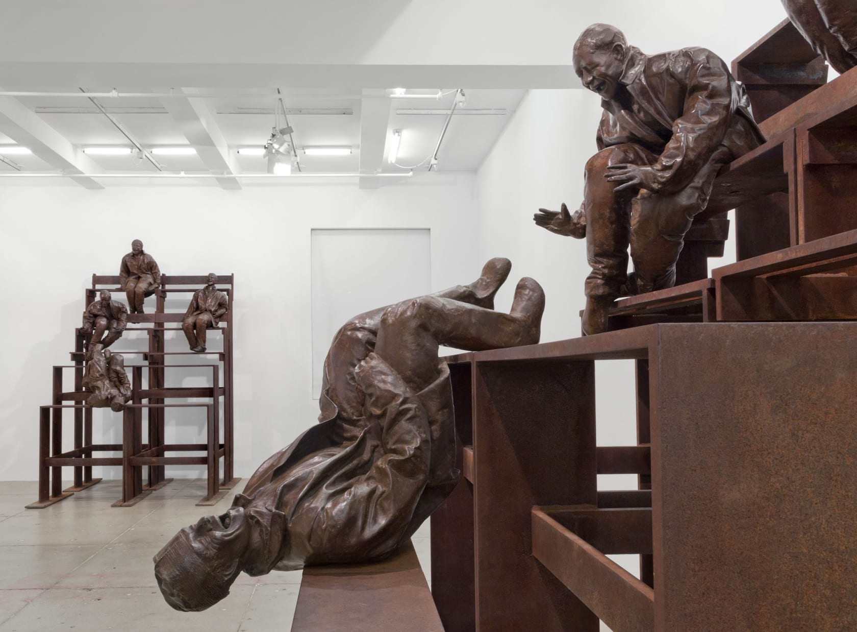 An exhibition installation view from: Juan Muñoz