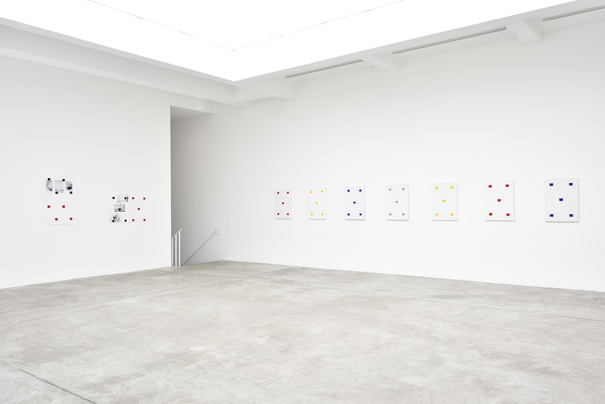 Niele Toroni exhibition, Galerie Marian Goodman