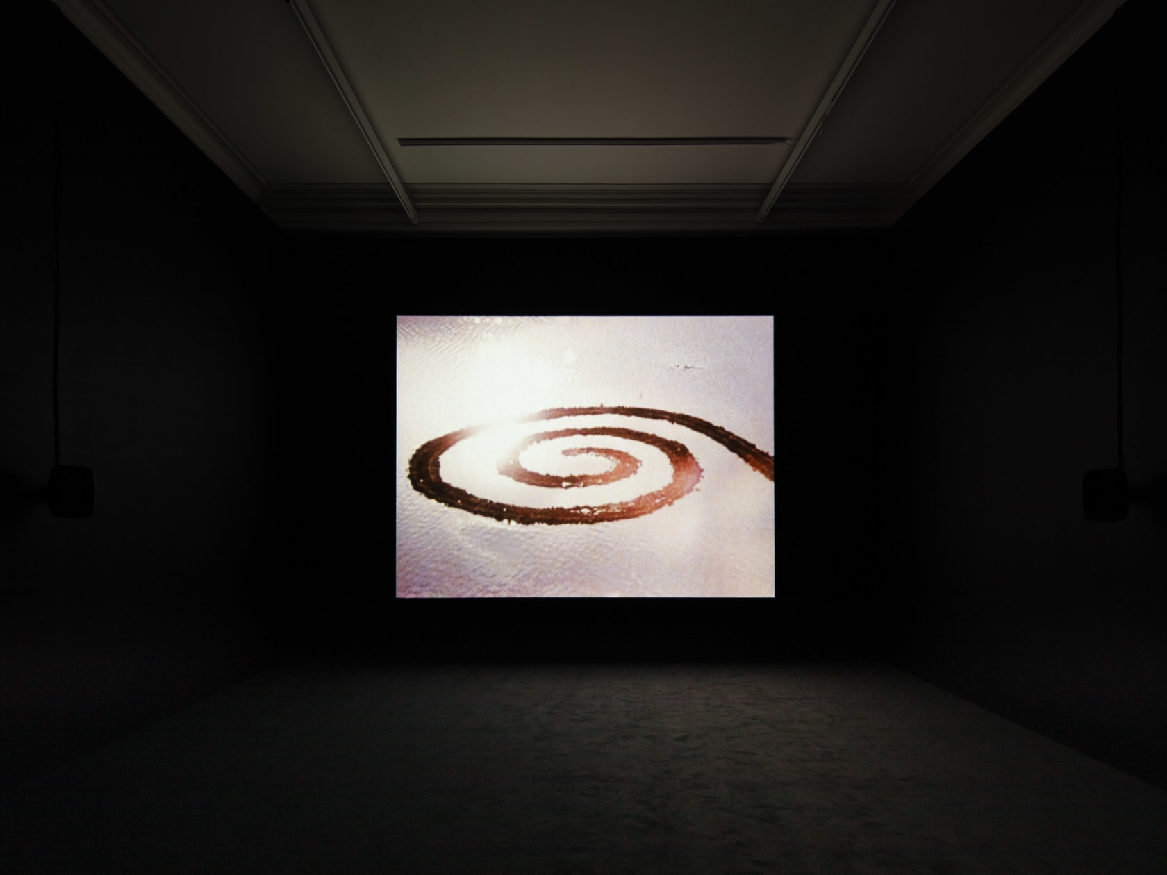 An exhibition installation view from: Robert Smithson, Hypothetical Islands