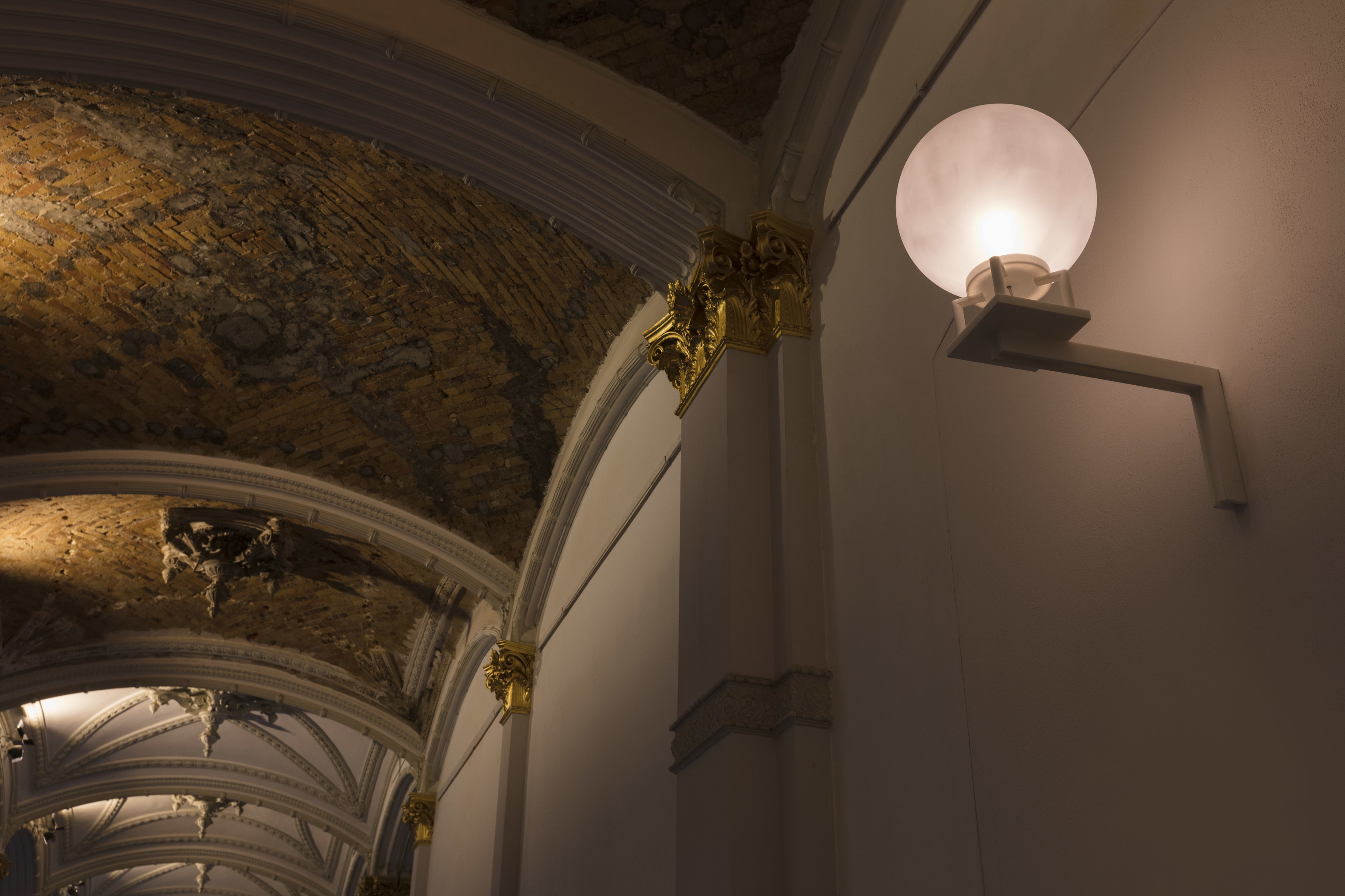 Philippe Parreno, Flickering Lights (Marianne Brandt), 2018