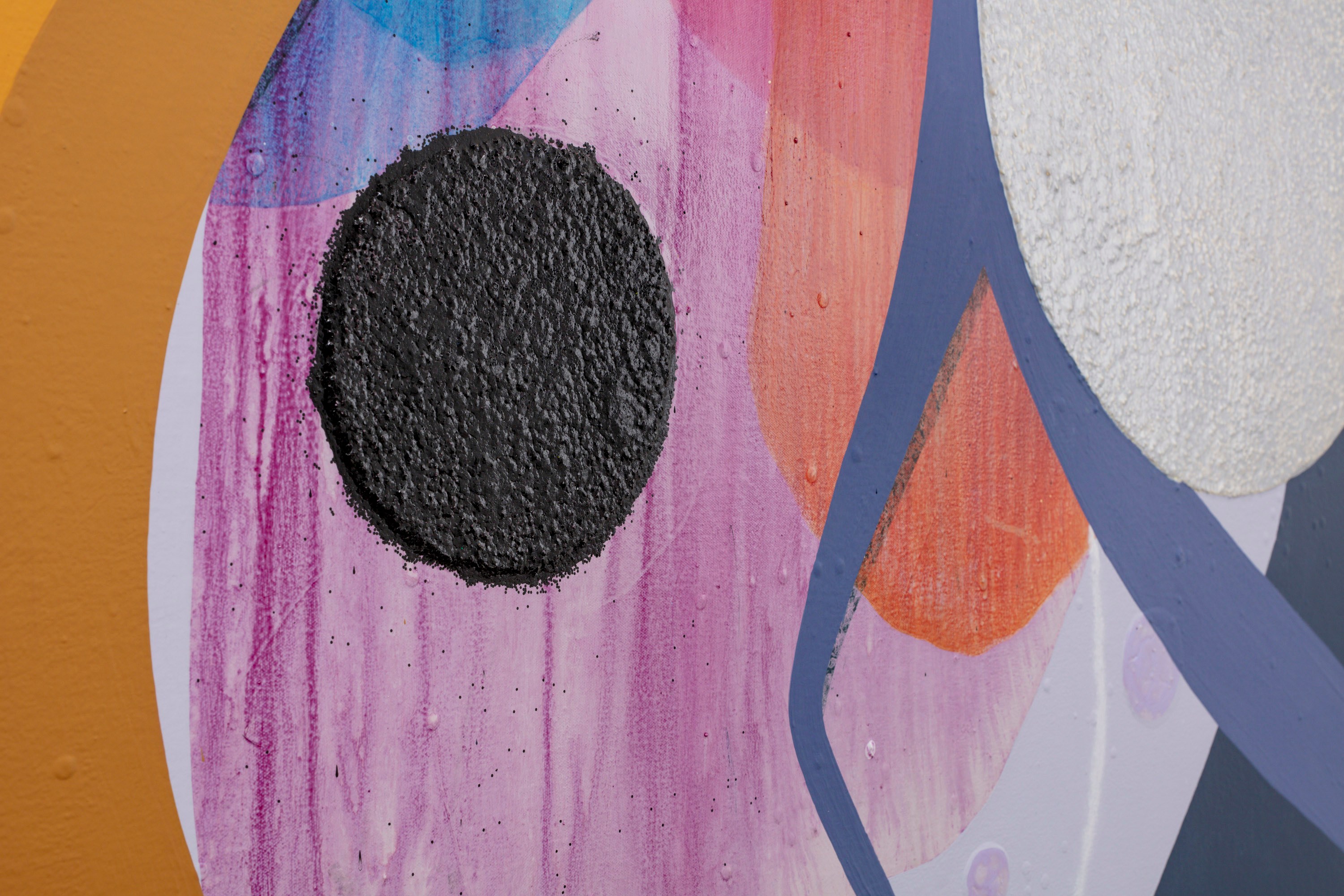 Carrie Moyer Freestylin' on the Moon2025 Acrylic, pumice and glitter on canvas 182.9 x 266.7 cm 72 x 105 in