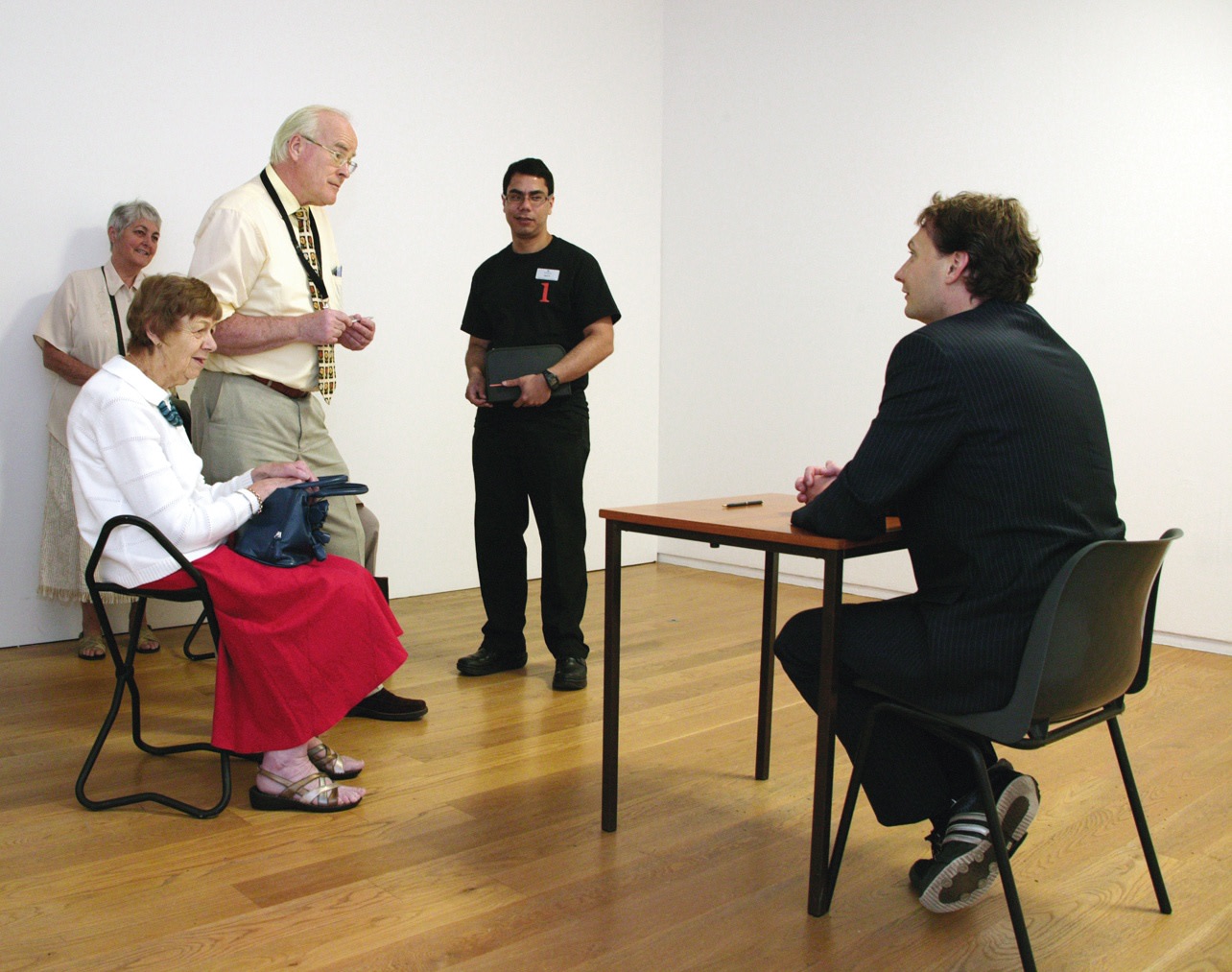 Roman Ondak, Swap, 2011