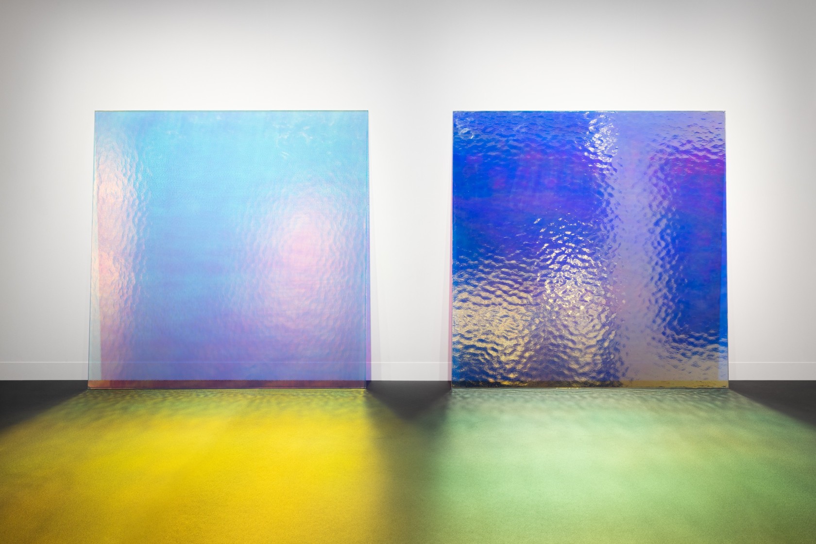 Ann Veronica Janssens, frisson bleu, frisson rose, 2022