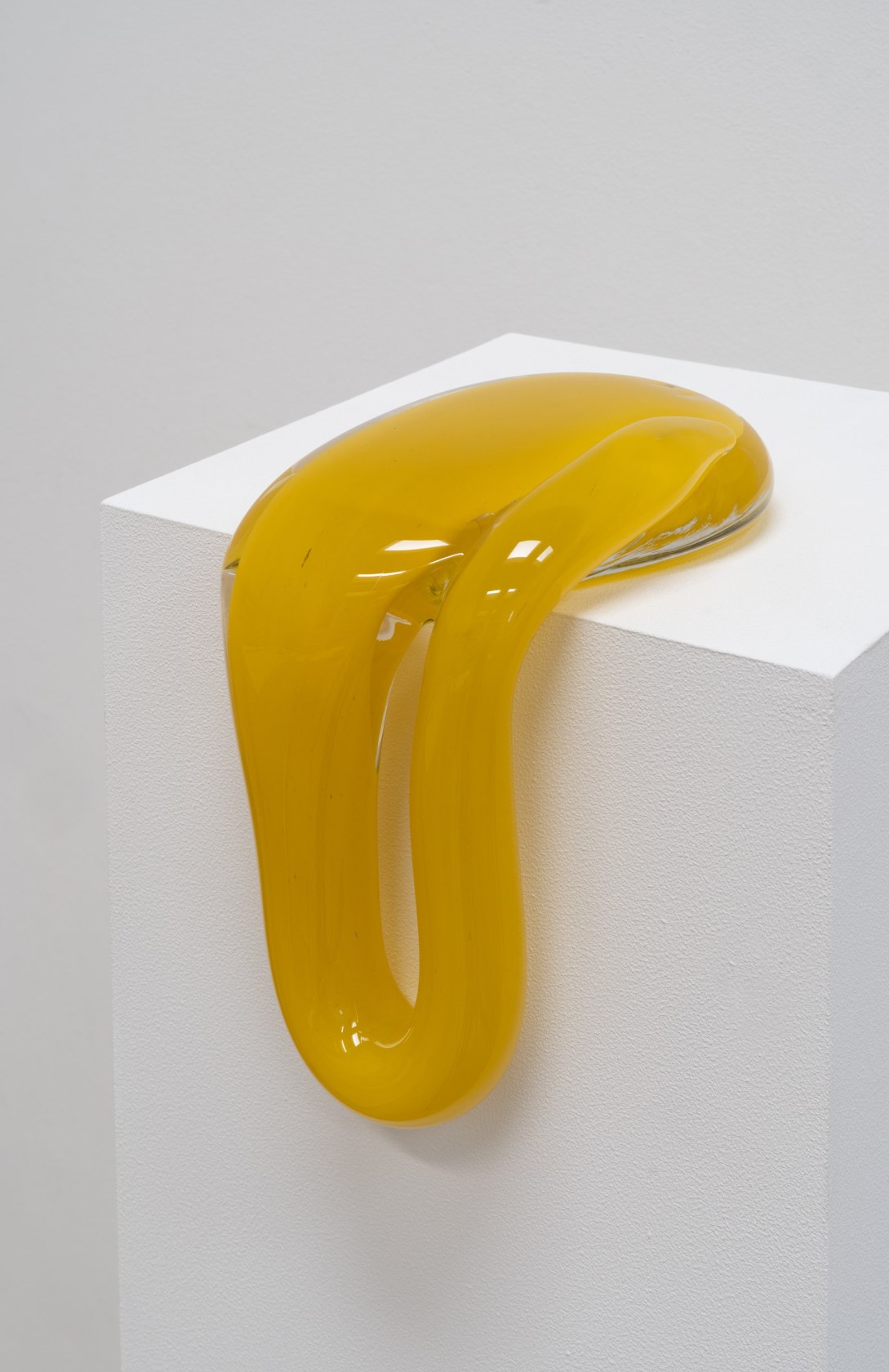 Karin Sander, Glass Piece 111, 2022 Esther Schipper