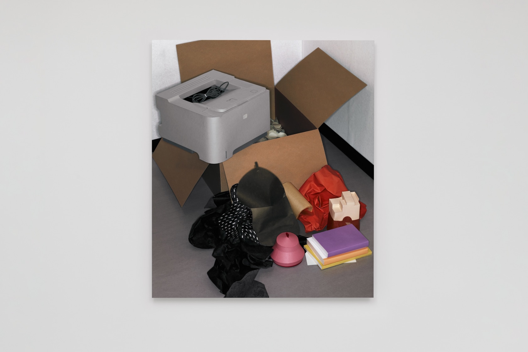 Thomas Demand, Paket / Parcel, 2011