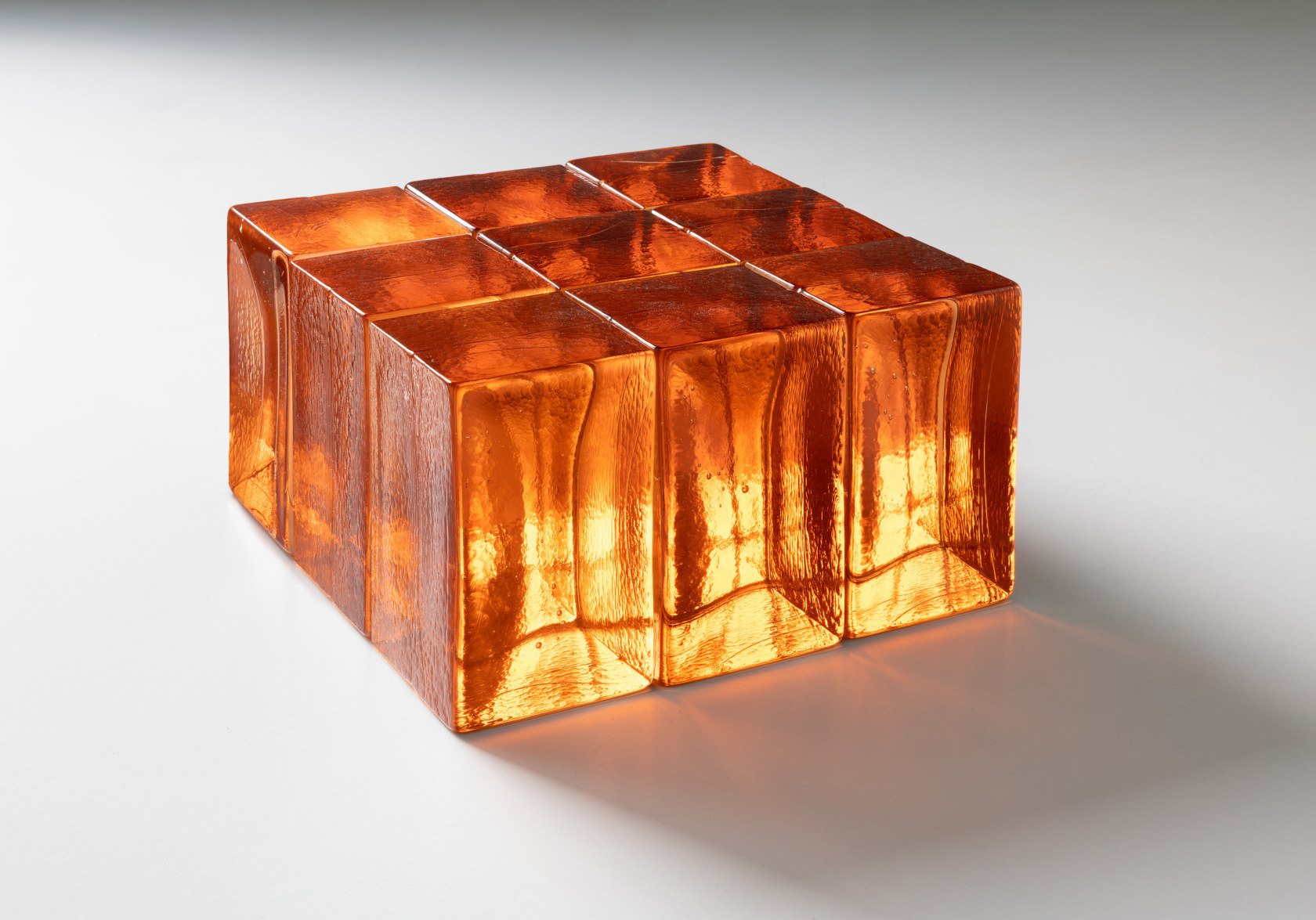 Ann Veronica Janssens, 9 Earl Grey, Rooibos, Abricot Blocks (607), 2025