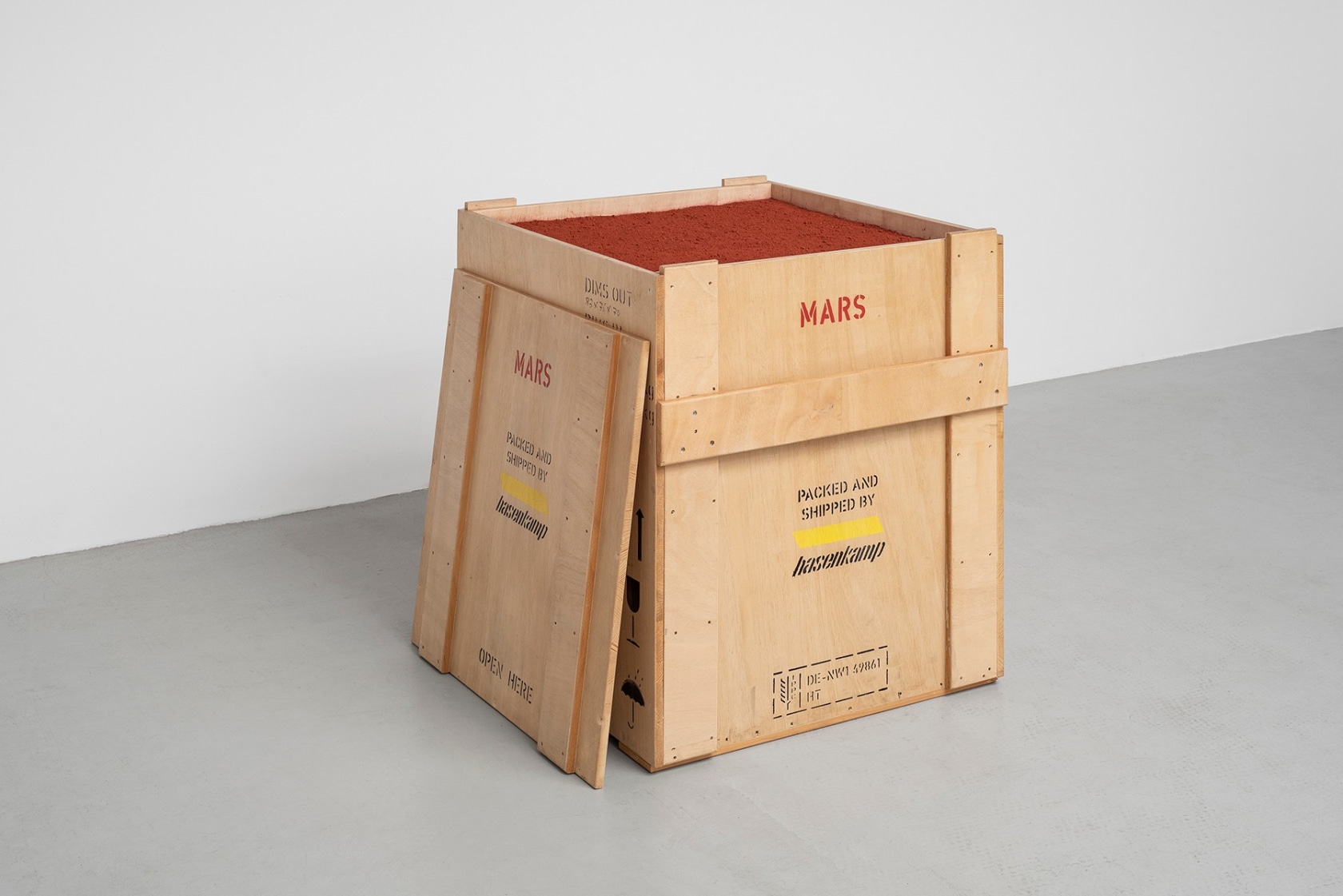 Roman Ondak, Mars, 2022