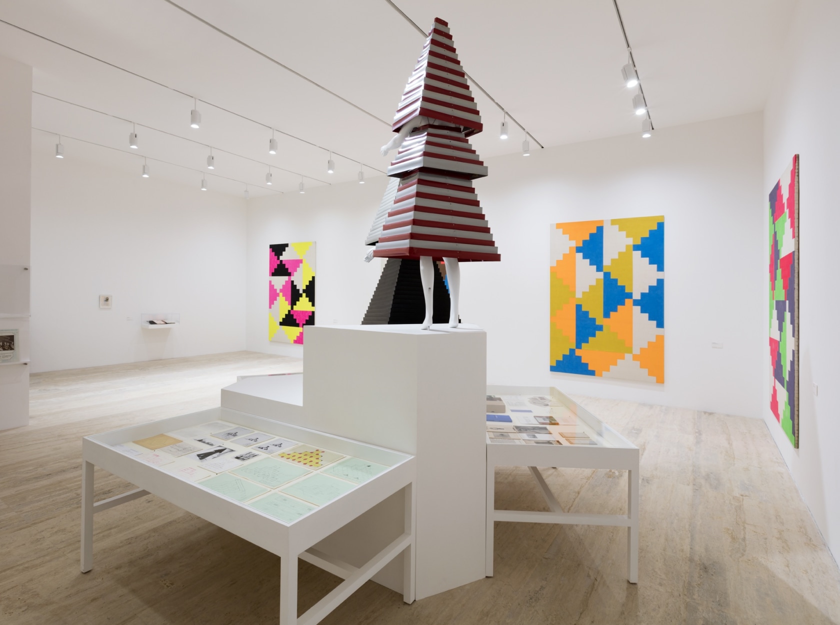 Exhibition view Broken Time, 2016–17 Museo Jumex, Mexico City Photo © Andrea Rossetti