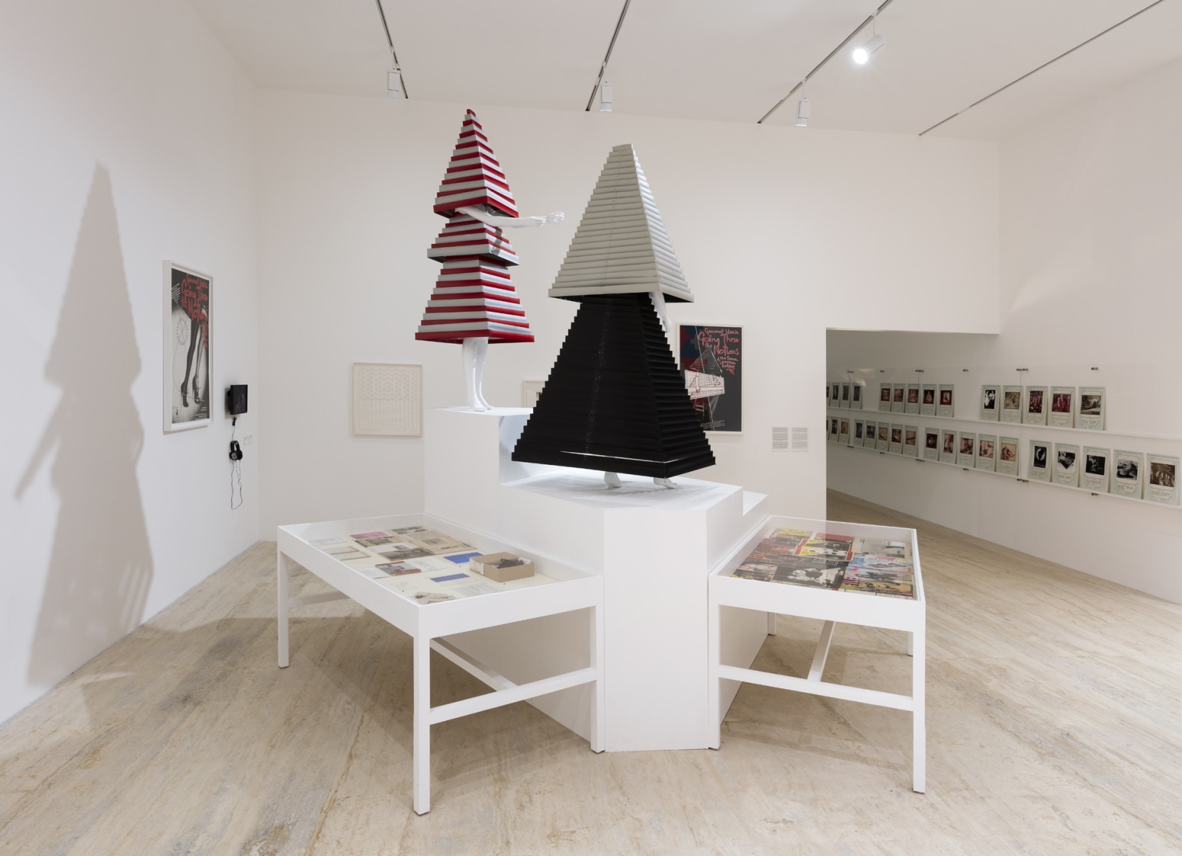 Exhibition view Broken Time, 2016–17 Museo Jumex, Mexico City Photo © Andrea Rossetti