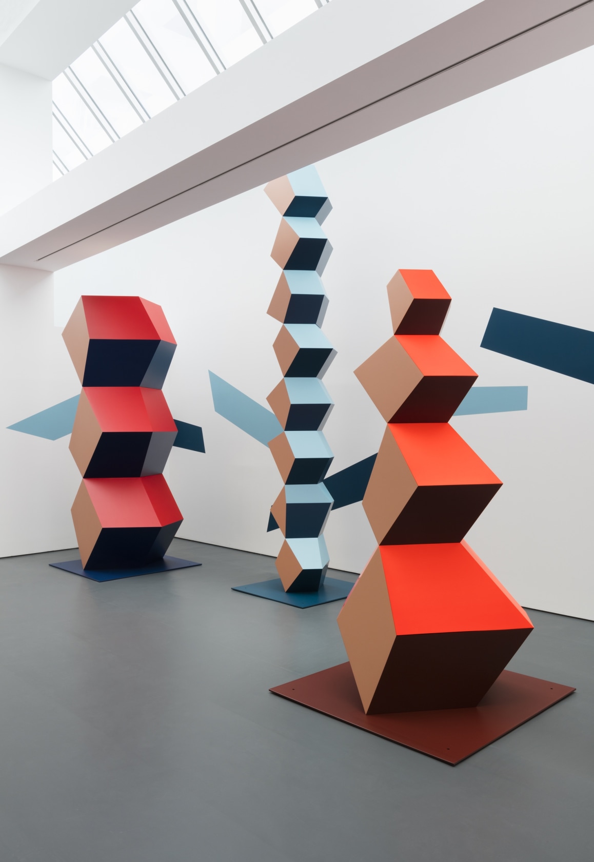 Exhibition view: Angela Bulloch, Heavy Metal Body, Esther Schipper, Berlin, 2017. Photo © Andrea Rossetti