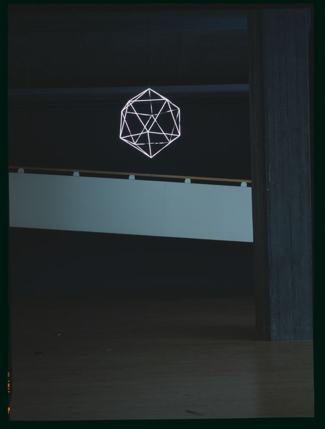 Electric Wire Drawing: P.S. Icosahedron (hanging, no points), 2008 Photo © Carsten Eisfeld