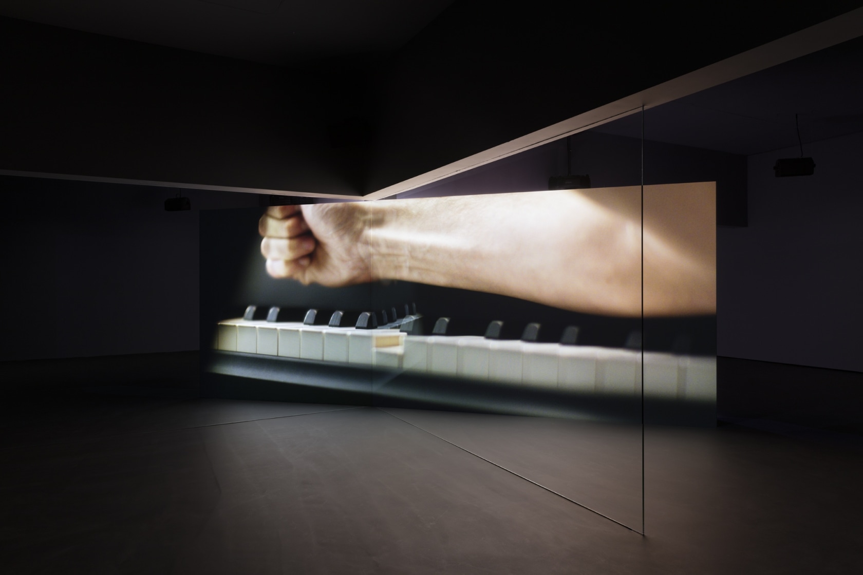 Anri Sala, Take Over, 2017. Exhibition view: Take Over, Esther Schipper, Berlin, 2017. Photo © Andrea Rossetti