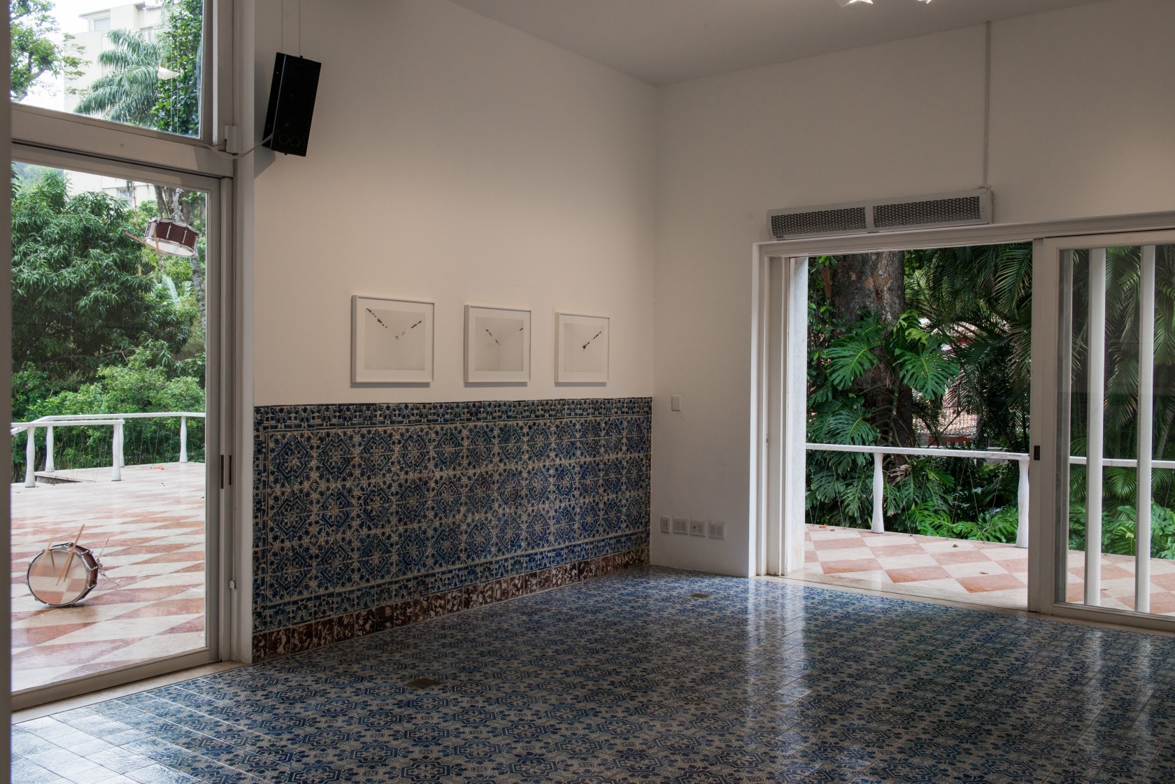 Bridges in the Doldrums, 2016 (detail; left) 7-channel sound installation with four snare drums, parts of loudspeakers, drumsticks, two subwoofers...