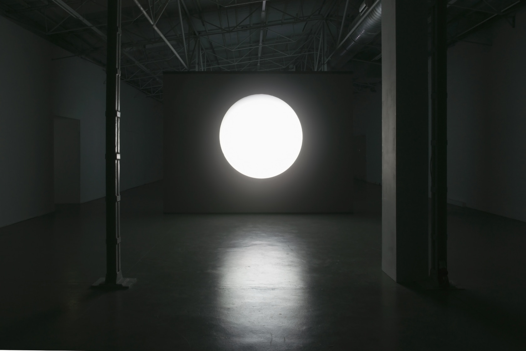 Martin (Mac 2000 performance), 2009–11 Rear projection, beamer Martin, Mac 2000 perfomance, DMX recorder, projection screen, PVC Duration: approx. 9...