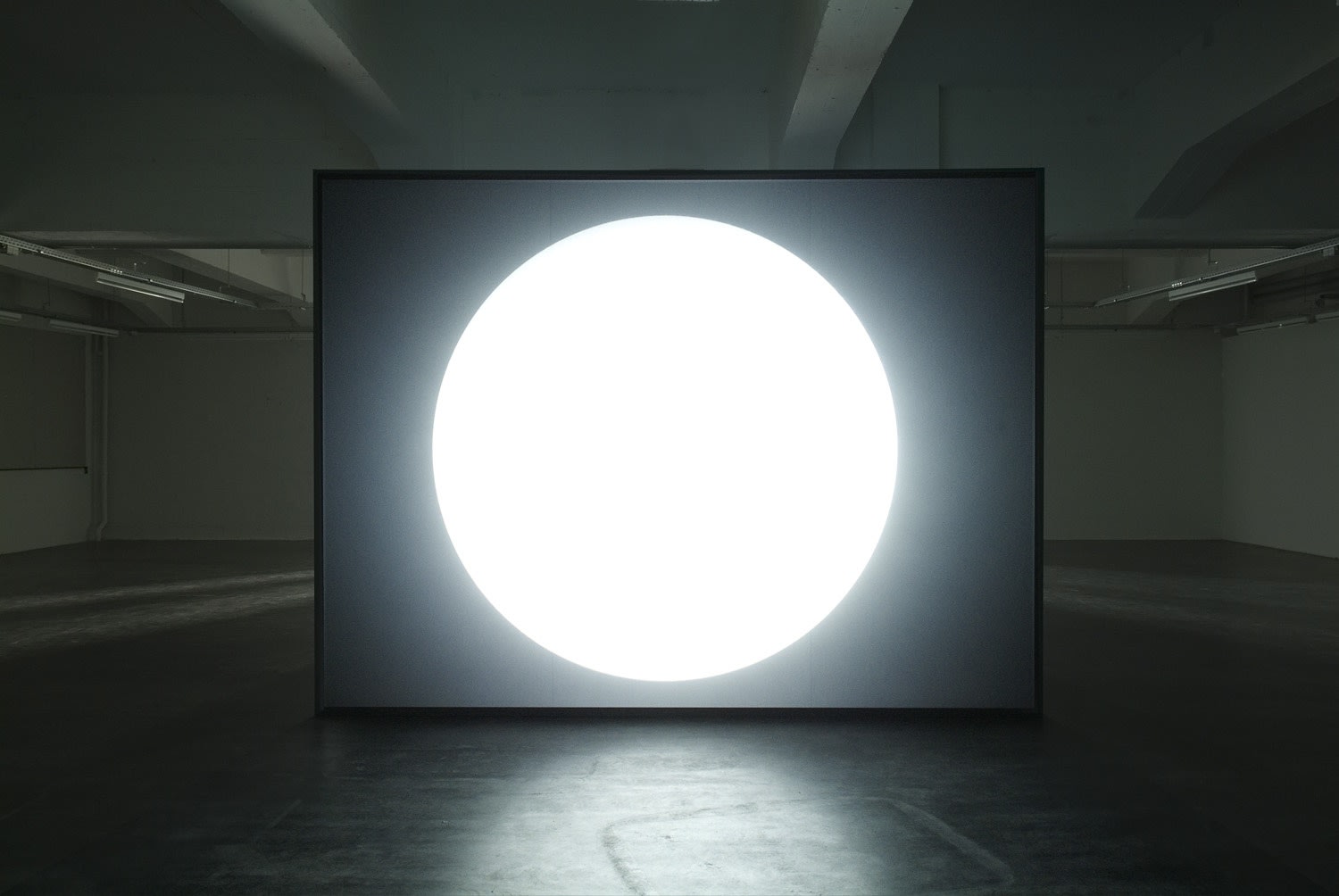 Untitled (Martin MAC2000 Performance), 2009 Light projection on screen Duration approx. 69 min Programming: LiveLine, Stéphane de Ridder Photo ©...