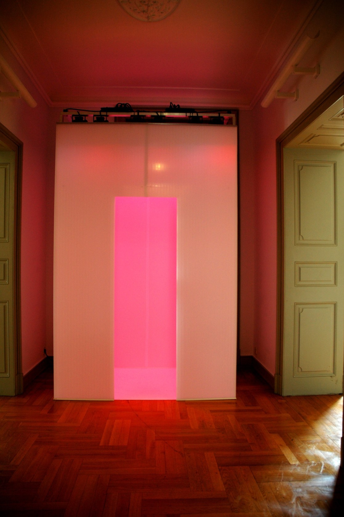 Exhibition view An den Frühling, 2007 Museum Morsbroich, Leverkusen Photo © Ann Veronica Janssens