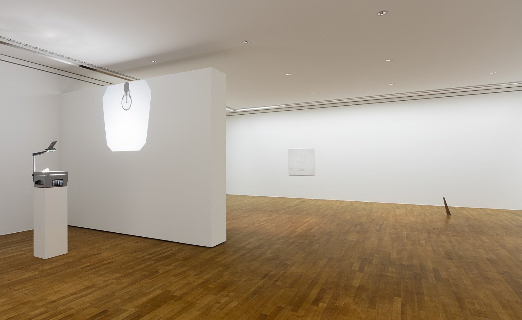 Exhibition views from Ceal Floyer, Kunstmuseum Bonn (October 29, 2015 - January 10, 2016) From left to right: Overhead Projection,...