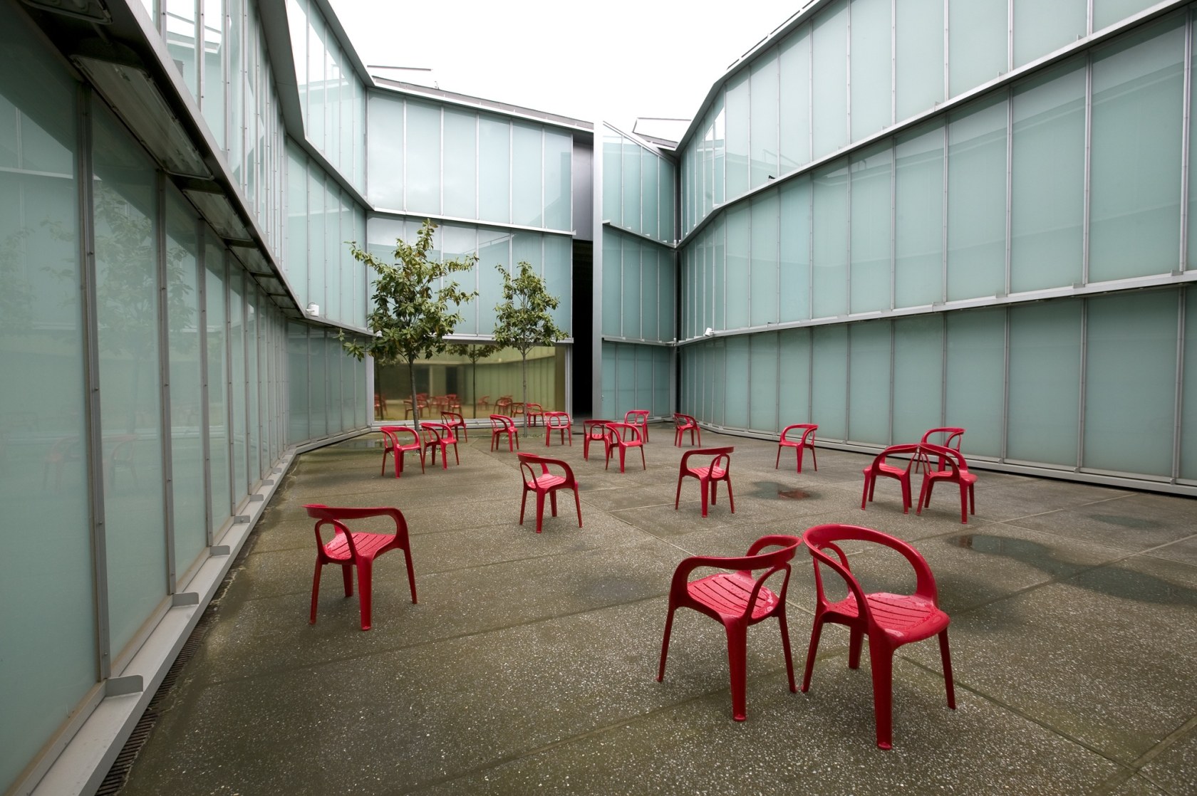 Exhibition view Dominique Gonzalez-Foerster: Nocturama, 2008 Museo de Arte Contemporáneo de Castilla y León Photo © Museo de Arte Contemporáneo...