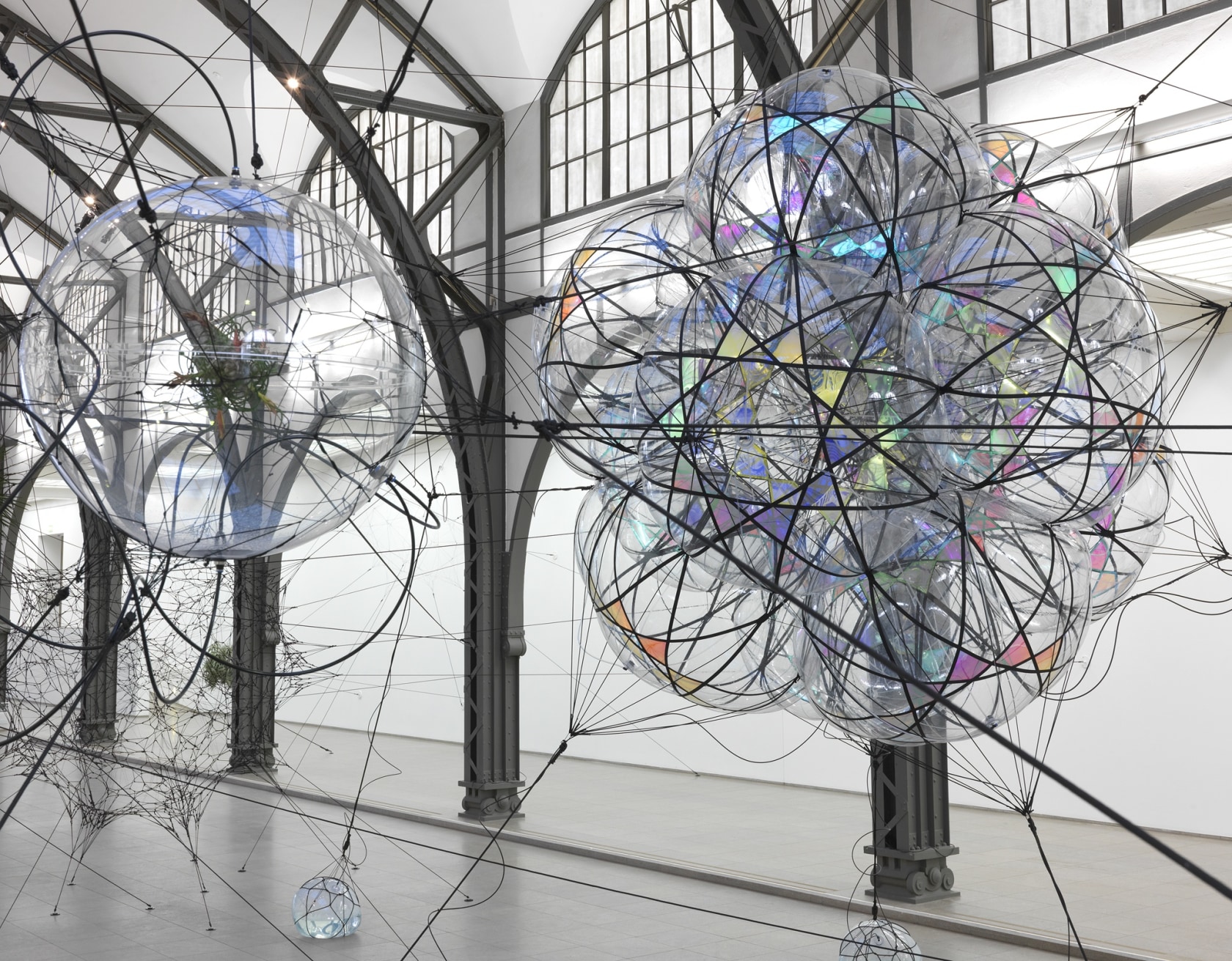 Exhibition view Cloud Cities, 2010–11 Hamburger Bahnhof, Berlin Photo © Studio Tomás Saraceno, Jens Ziehe
