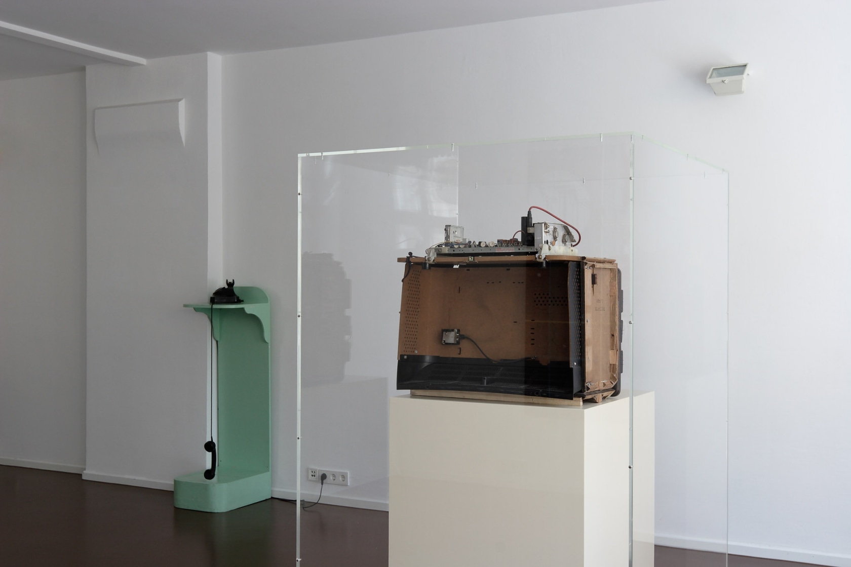 Liu Wei Who Answers the Telephone? 2007 (left) Telephone, wood, paint 40 x 40 x 134,5 cm Liu Wei Anti-Matter:...