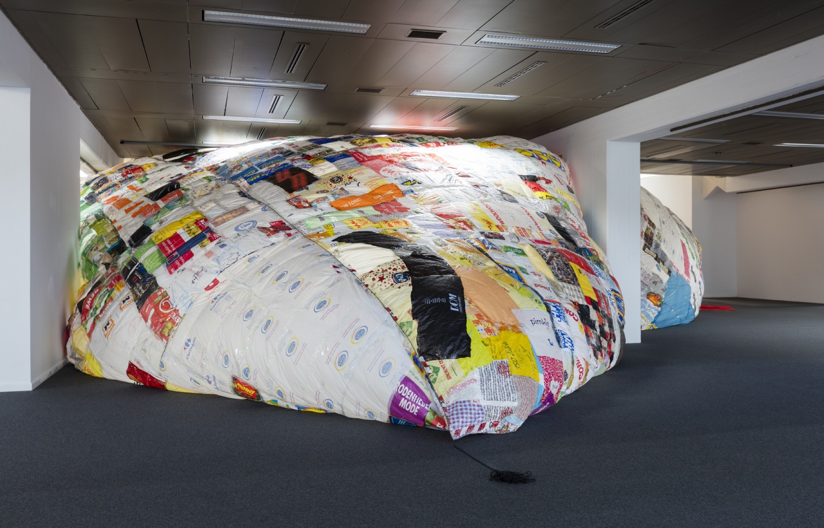 Museo Aero Solar, 2007–ongoing Reused plastic bags, ventilator, tape, polyester rope, fabric The work is a flying museum, a solar...