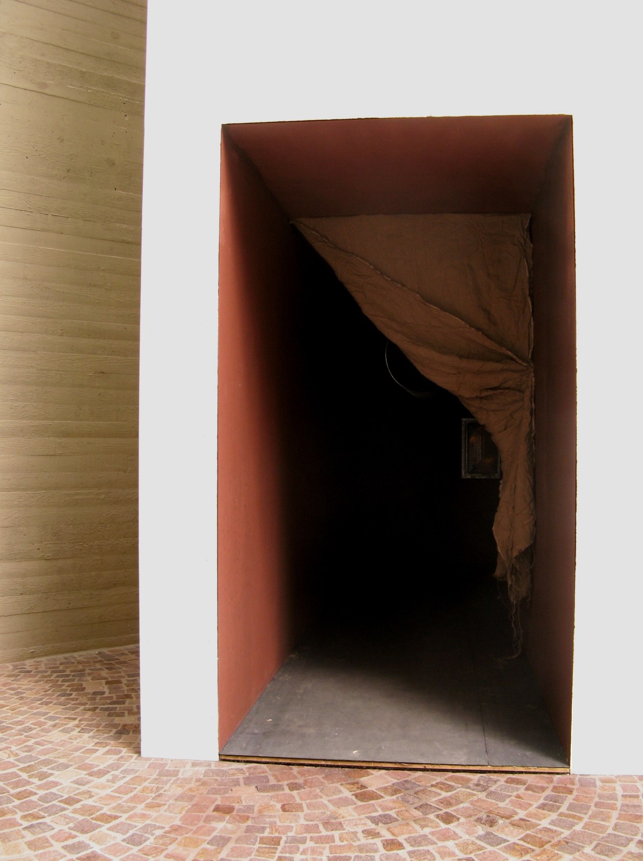 Exhibition view Made in Germany, 2007 Sprengel Museum, Hannover in cooperation with Kunstverein Hannover and Kestnergesellschaft Photo © RothStauffenberg