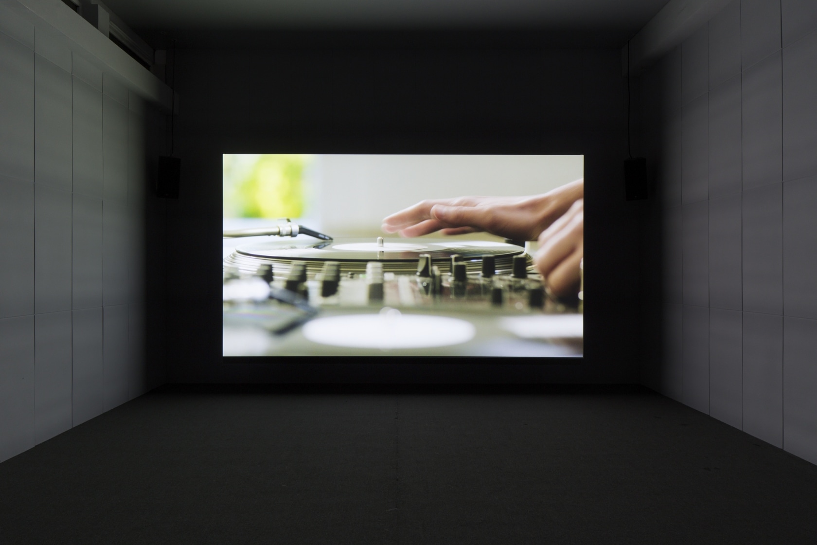 Exhibition view No Names, No Title, 2014–15 Tel Aviv Museum of Art, Tel Aviv Photo © Elad Sarig