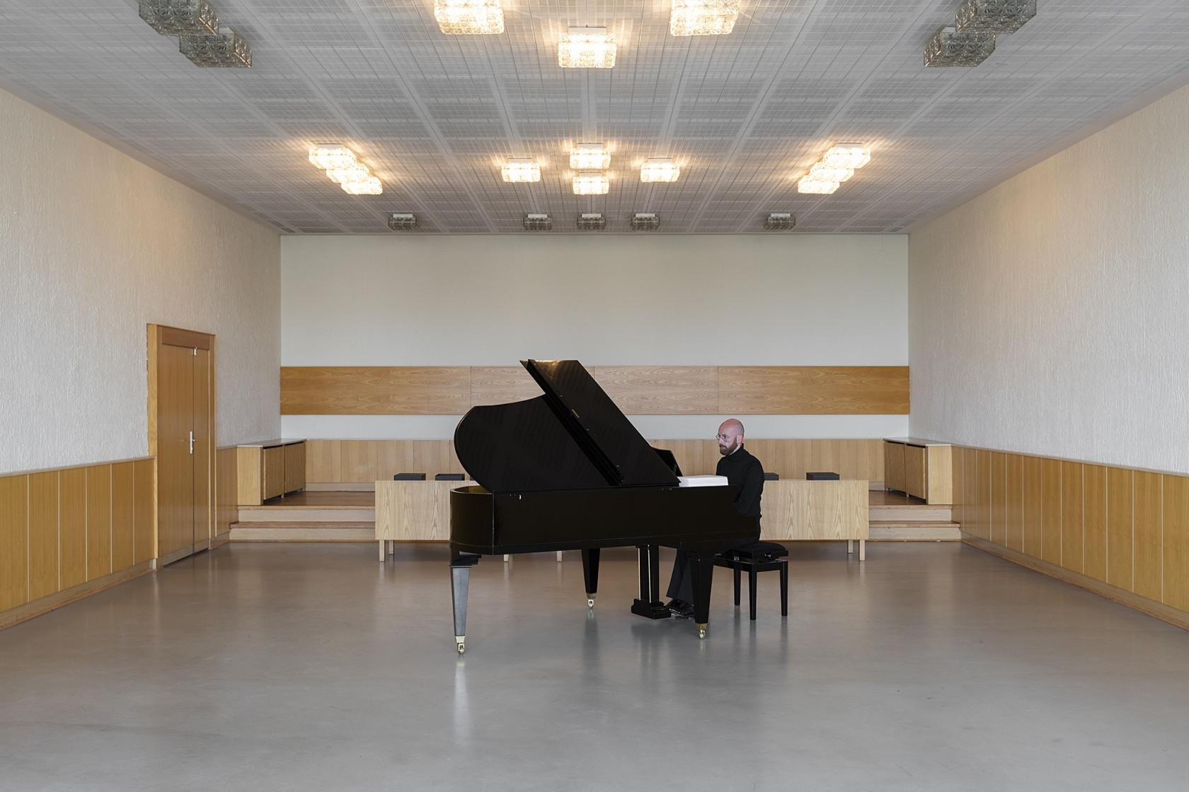 The New Empirical (840hz), 2013 Modified grand piano (Irmler, Leipzig 1893), custom-made tuning fork Photo © Andrea Rossetti