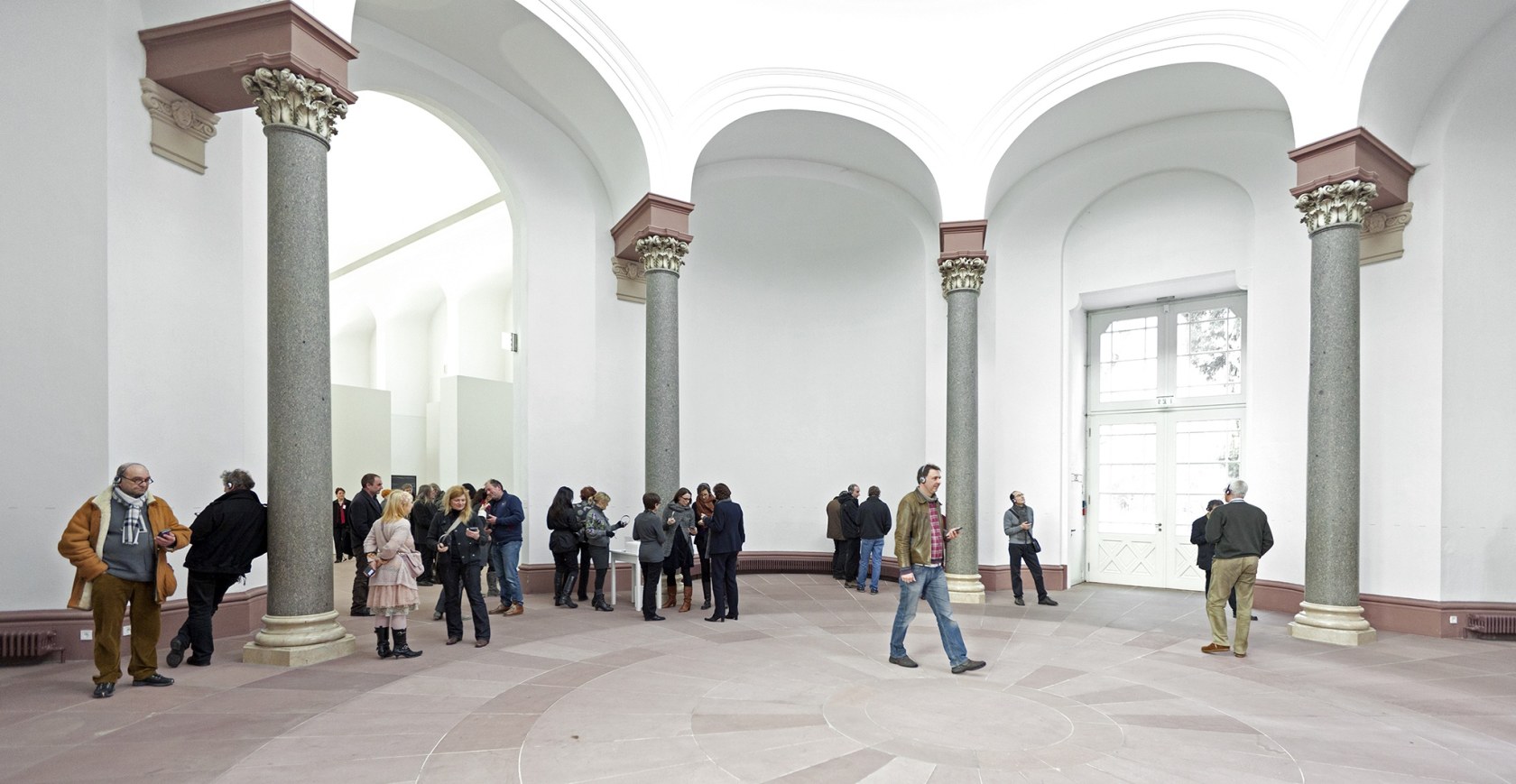 Exhibition view Karin Sander: Zeigen. Eine Audiotour durch Baden-Württemberg Staatliche Kunsthalle Karlsruhe, since 2012 Photo © Bernhard Schmitt