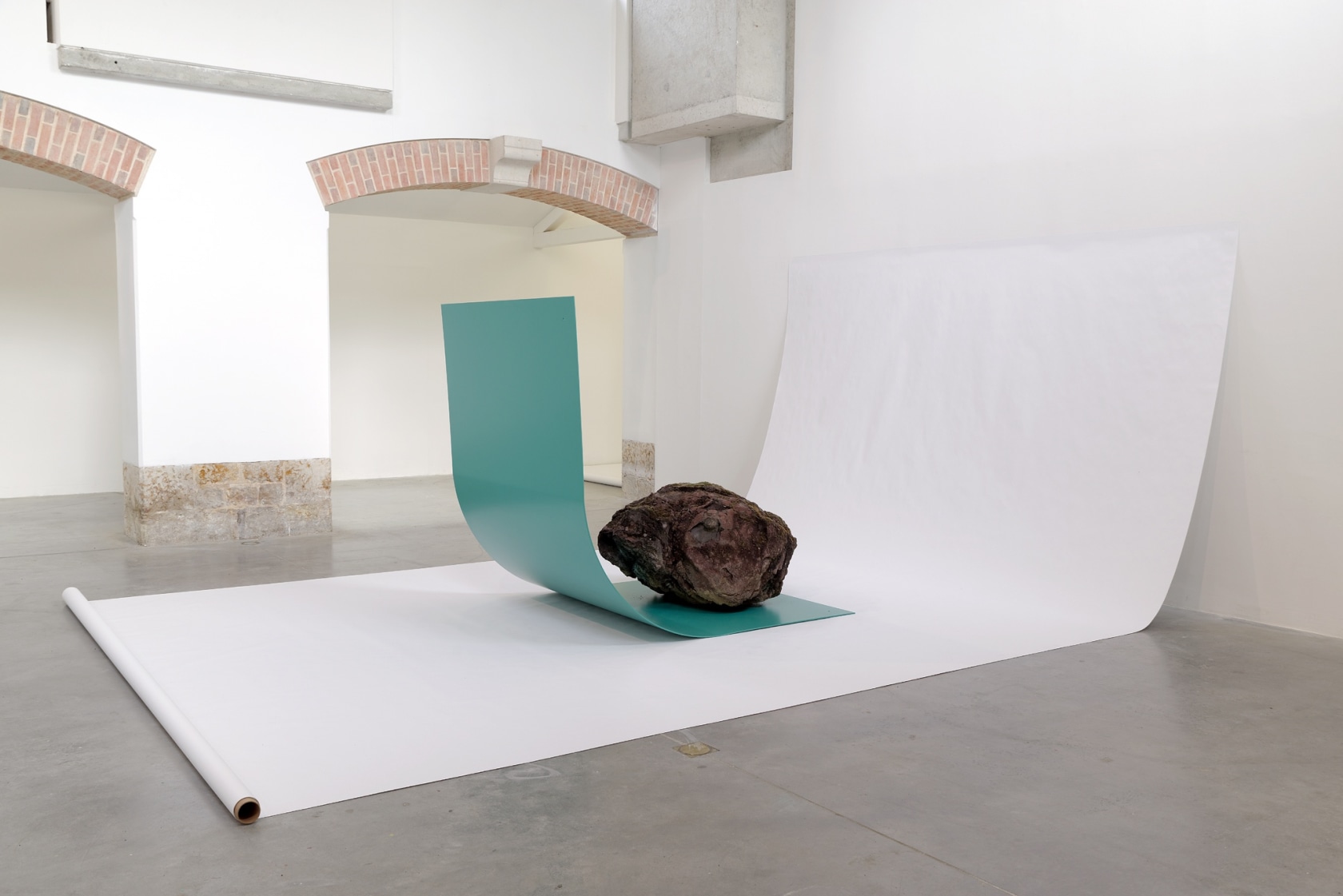 Bottled Water E.d.E. 1, 2013 at exhibition space, Parc Saint Léger Rocks and powder coated metal Photo © Parc Saint...