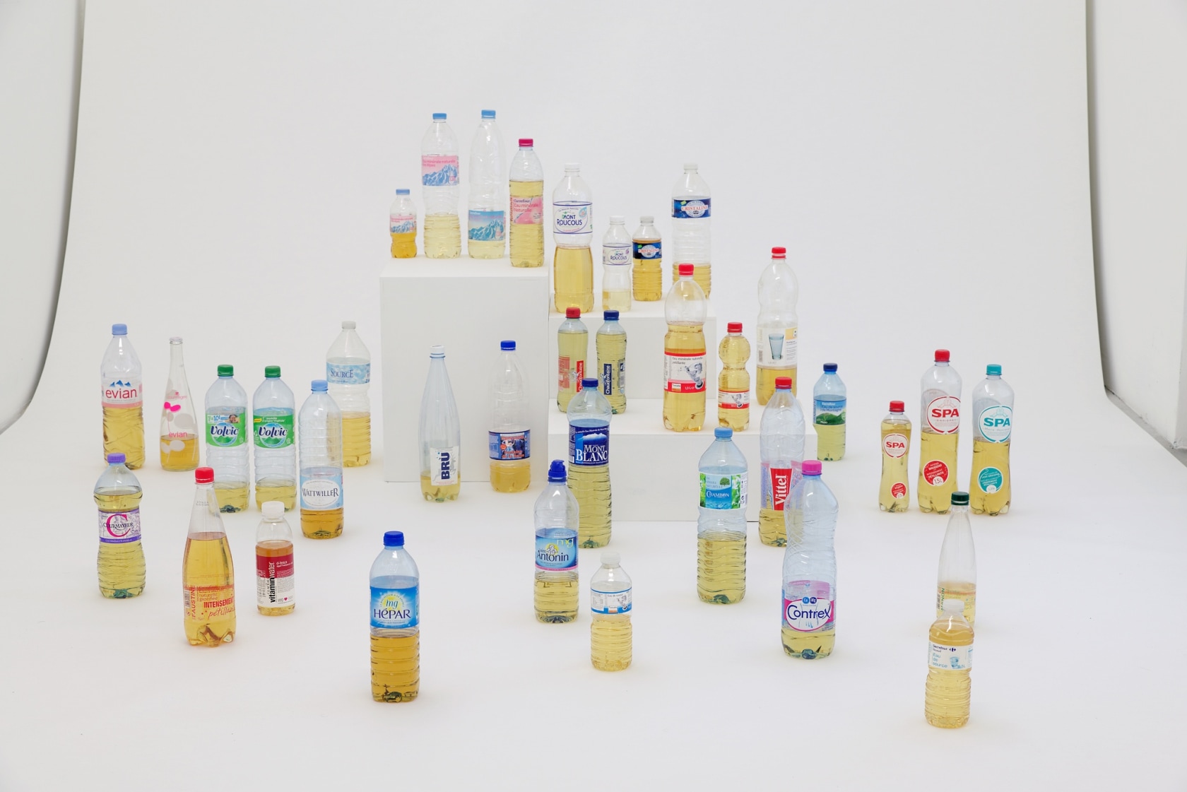 Bottled Water E.d.E. 2, 2013 at exhibition space, Parc Saint Léger Plastic bottles and undisclosed liquid Photo © Parc Saint...