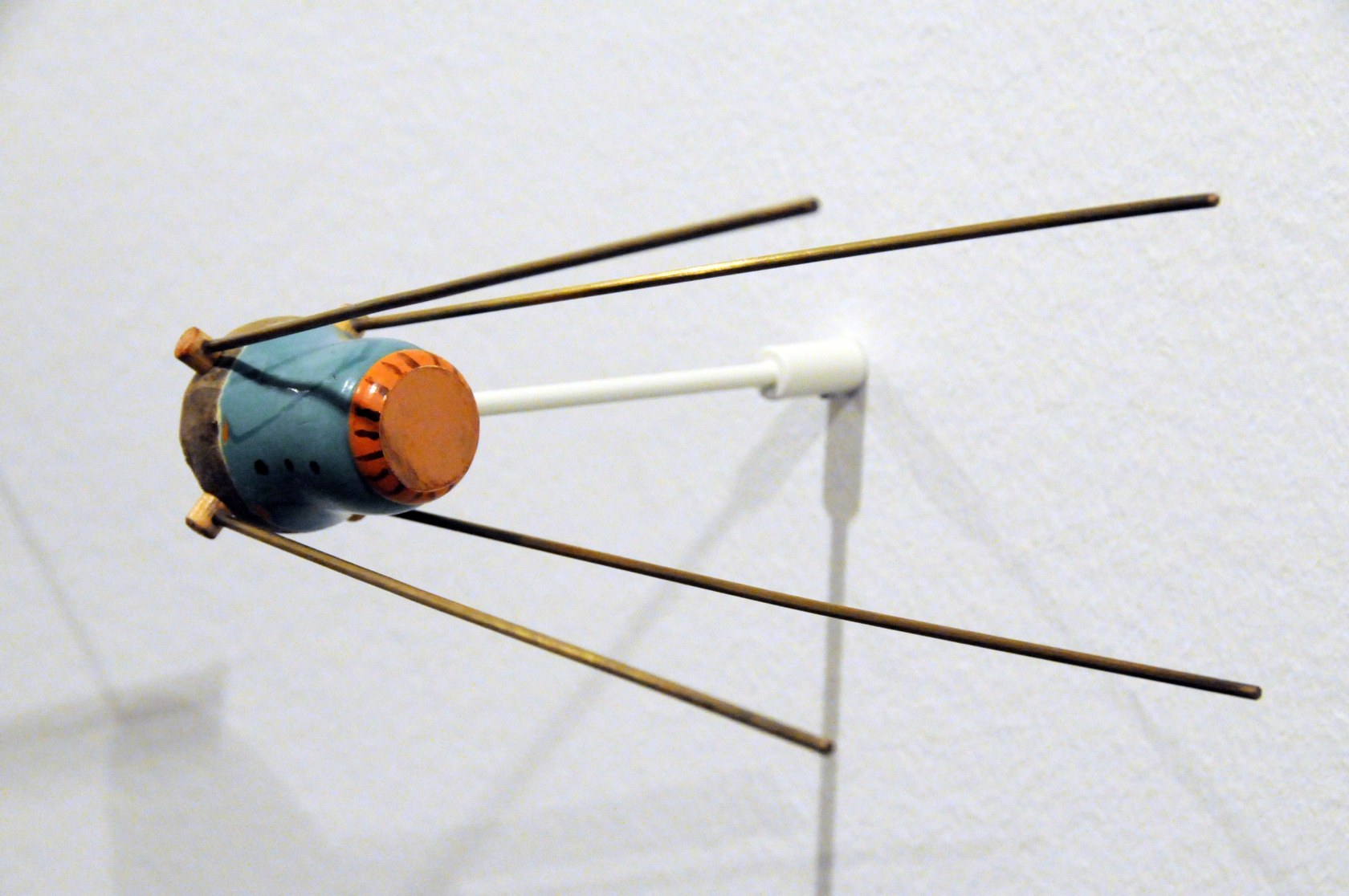 Exhibition view Enter the Orbit, 2011 Kunsthalle Zürich Photo © Caroline Minjolle